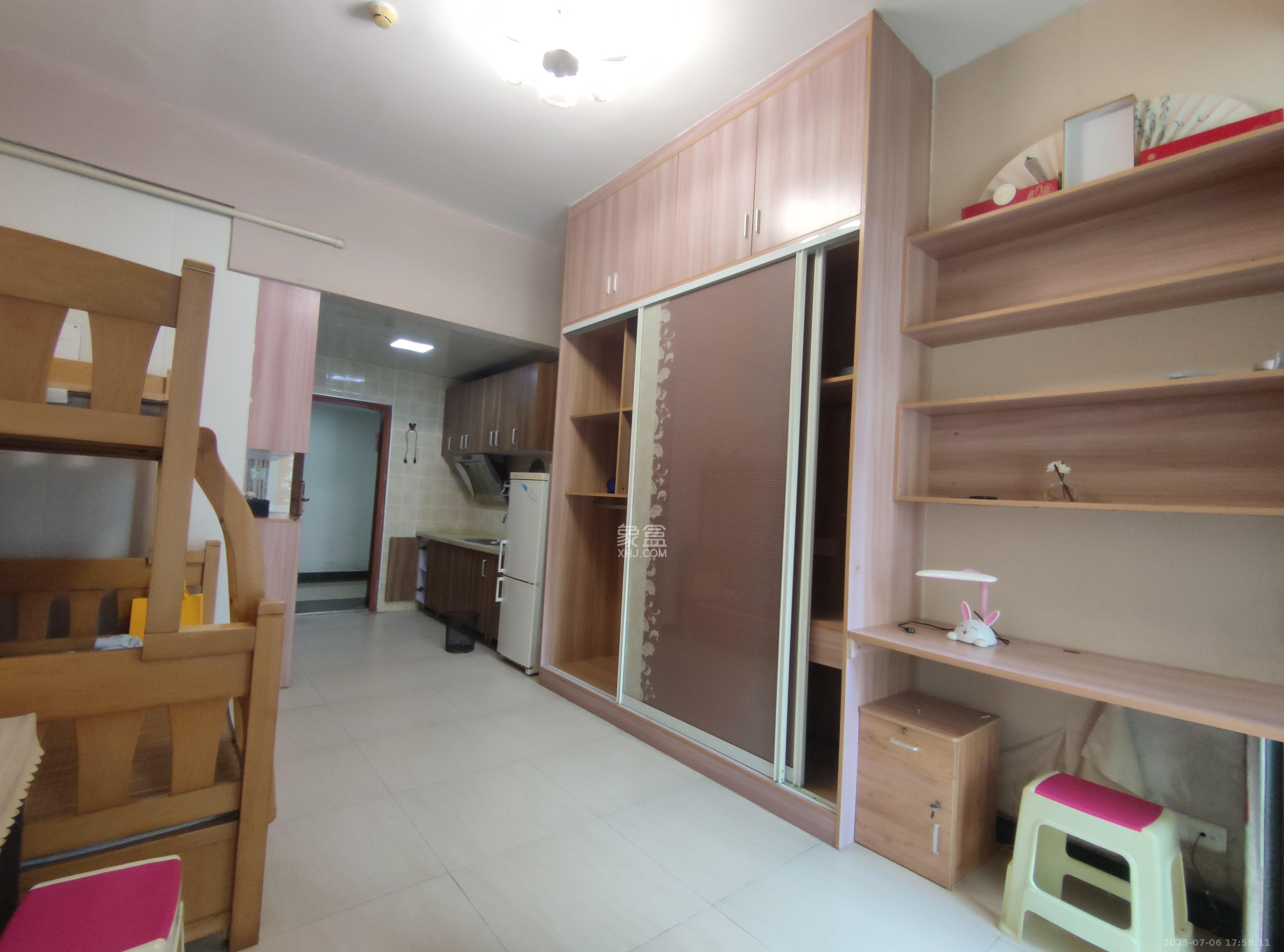 长房时代城  1室1厅1卫   1600.00元/月室内图