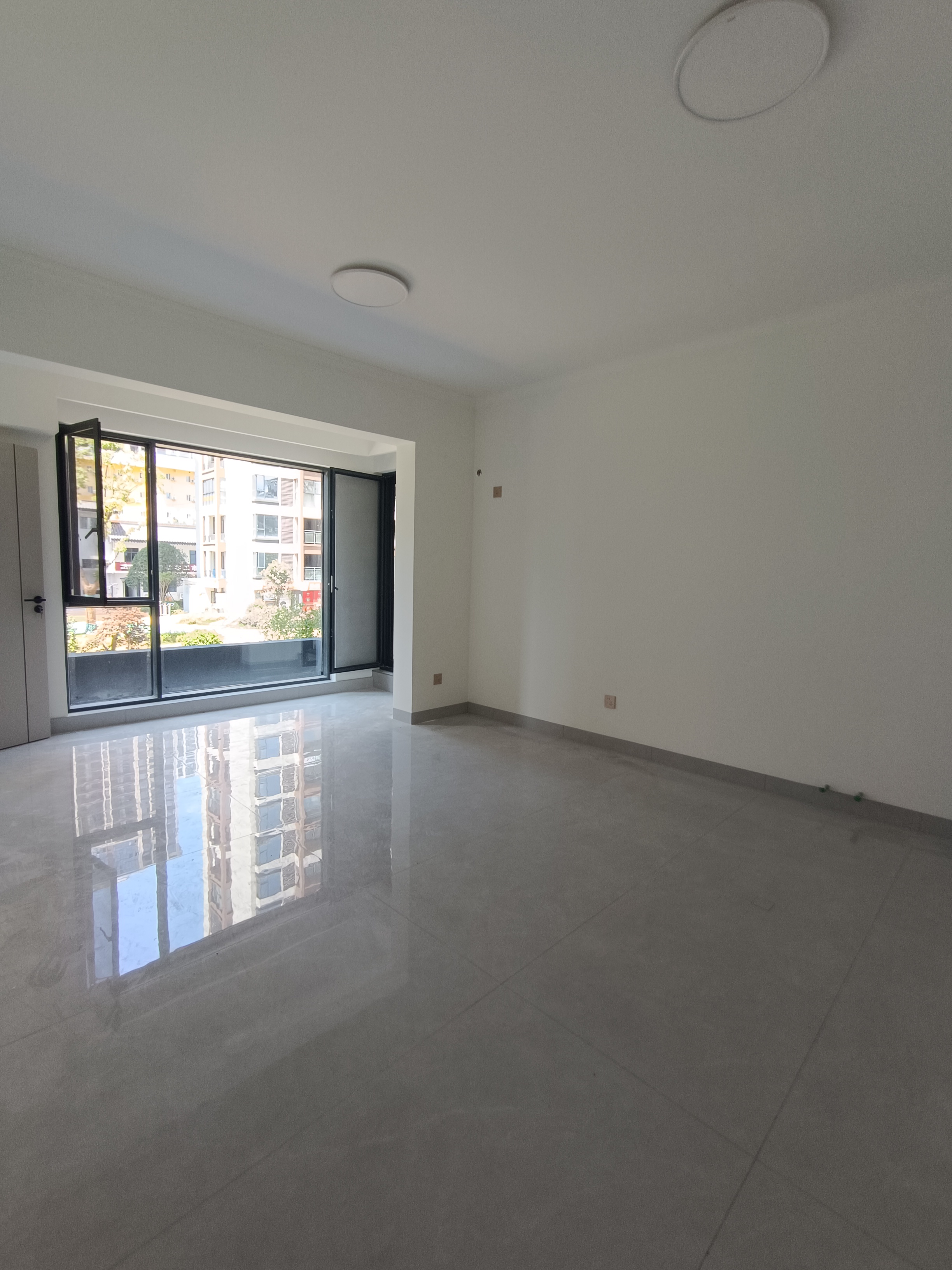 南门口安置小区二期 2室2厅1卫 2200.0元/月 南门口安置小区二期 2室2厅1卫 2200.0元/月室内图