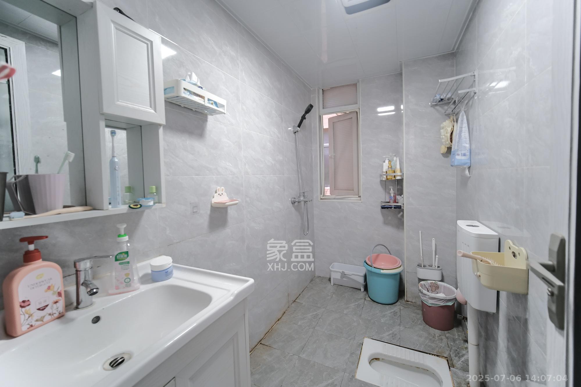 和悦城(蟠龙景苑) 3室2厅1卫 69.8万 和悦城(蟠龙景苑) 3室2厅1卫 69.8万卫生间