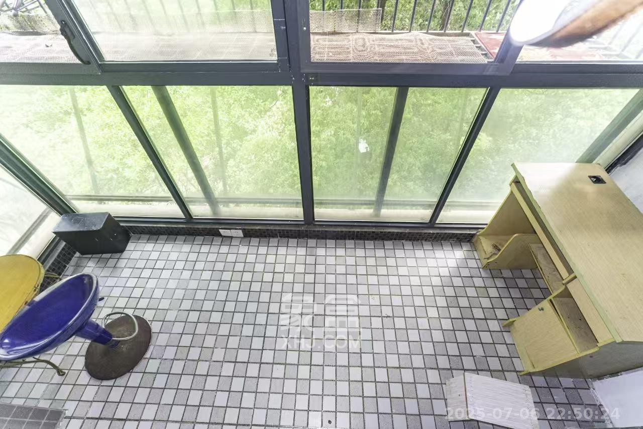 蓝山郡  1室1厅1卫    1500.0元/月 蓝山郡  1室1厅1卫    1500.0元/月室内图