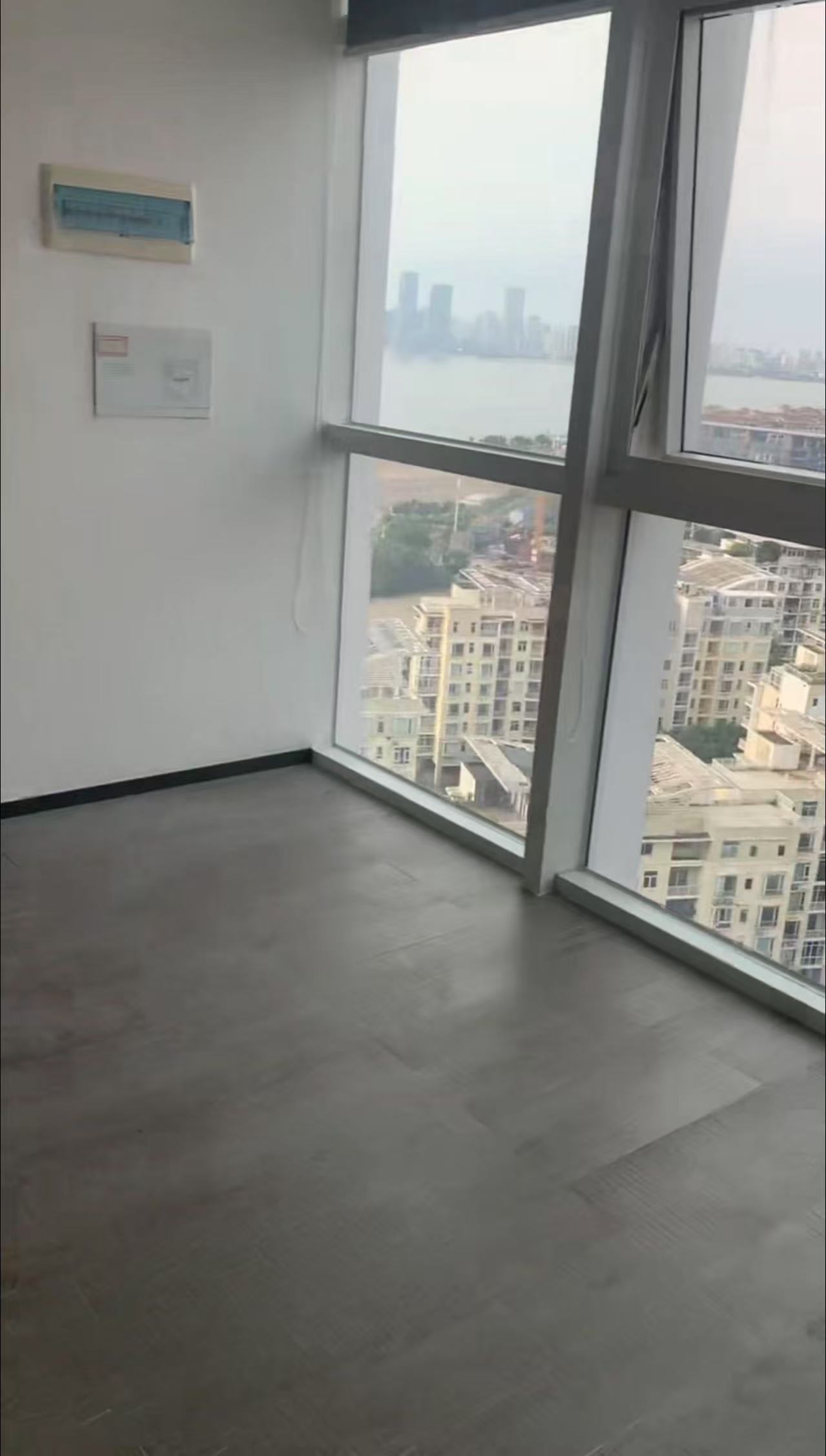 海南国际创意港 2室1厅2卫 5700.0元/月 海南国际创意港 2室1厅2卫 5700.0元/月室内图