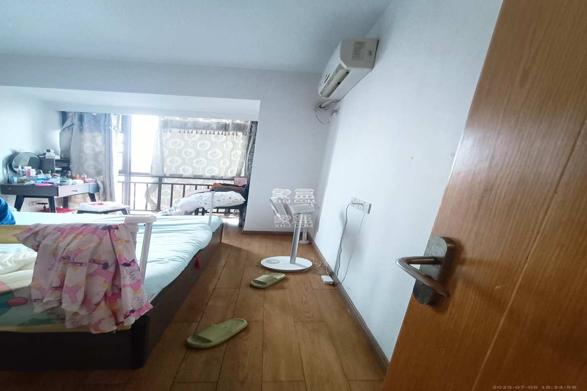 旭辉华庭  3室2厅1卫    1700.0元/月 旭辉华庭  3室2厅1卫    1700.0元/月室内图