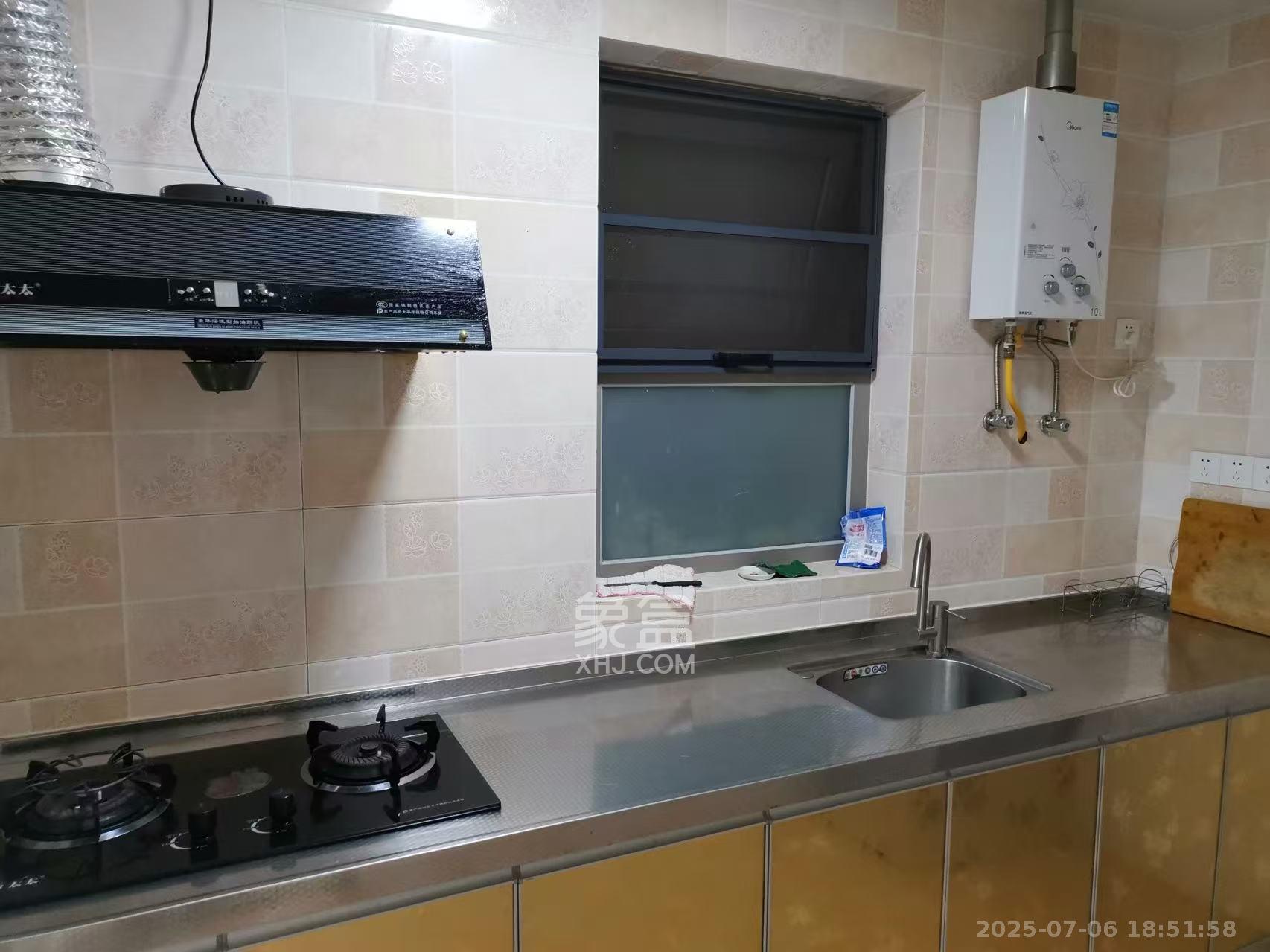 怡海星城  2室2厅1卫    1700.0元/月室内图