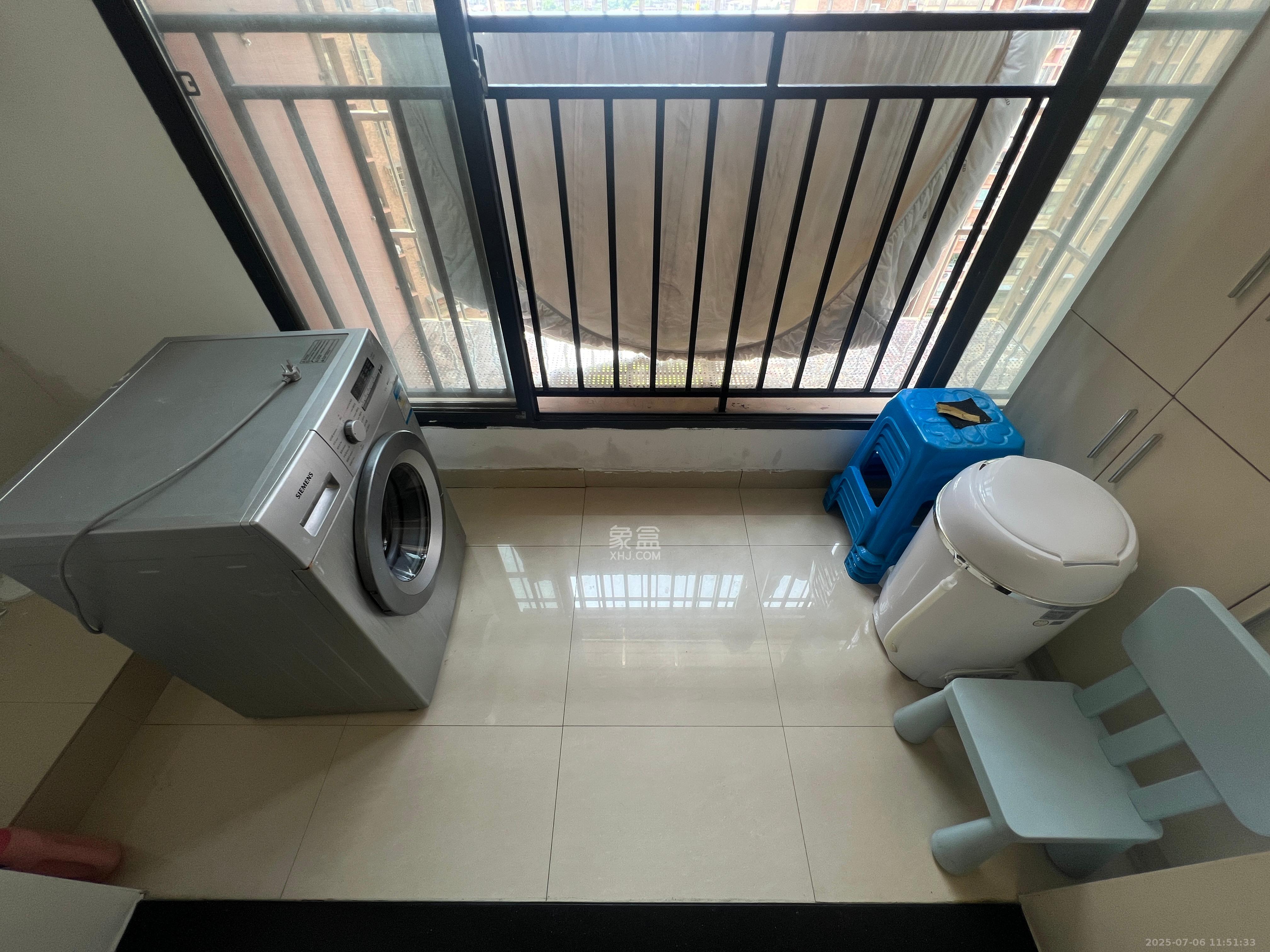 上海城小区  2室2厅1卫   2200.00元/月室内图