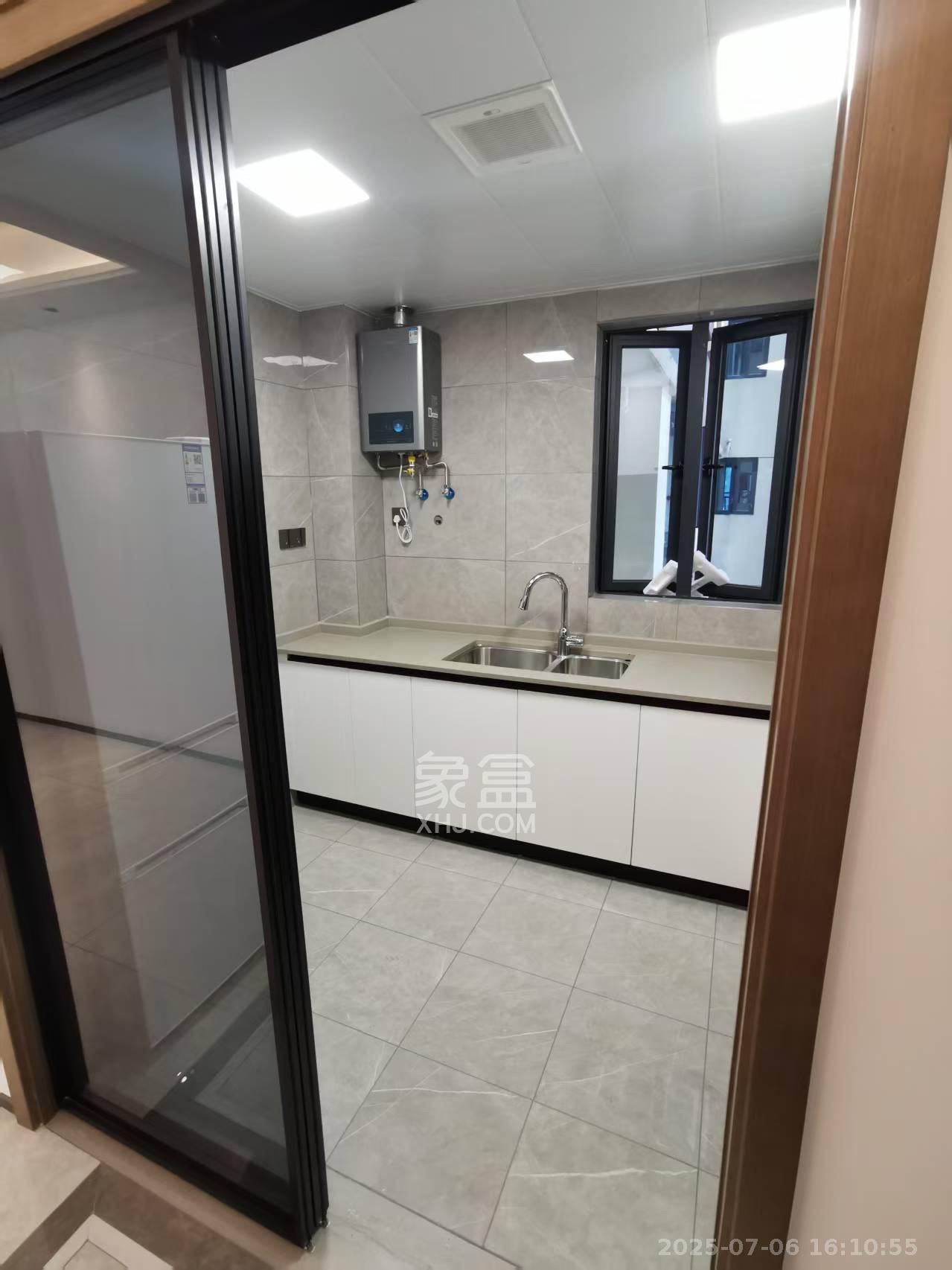 长房悦香山  3室2厅2卫   3500.00元/月室内图
