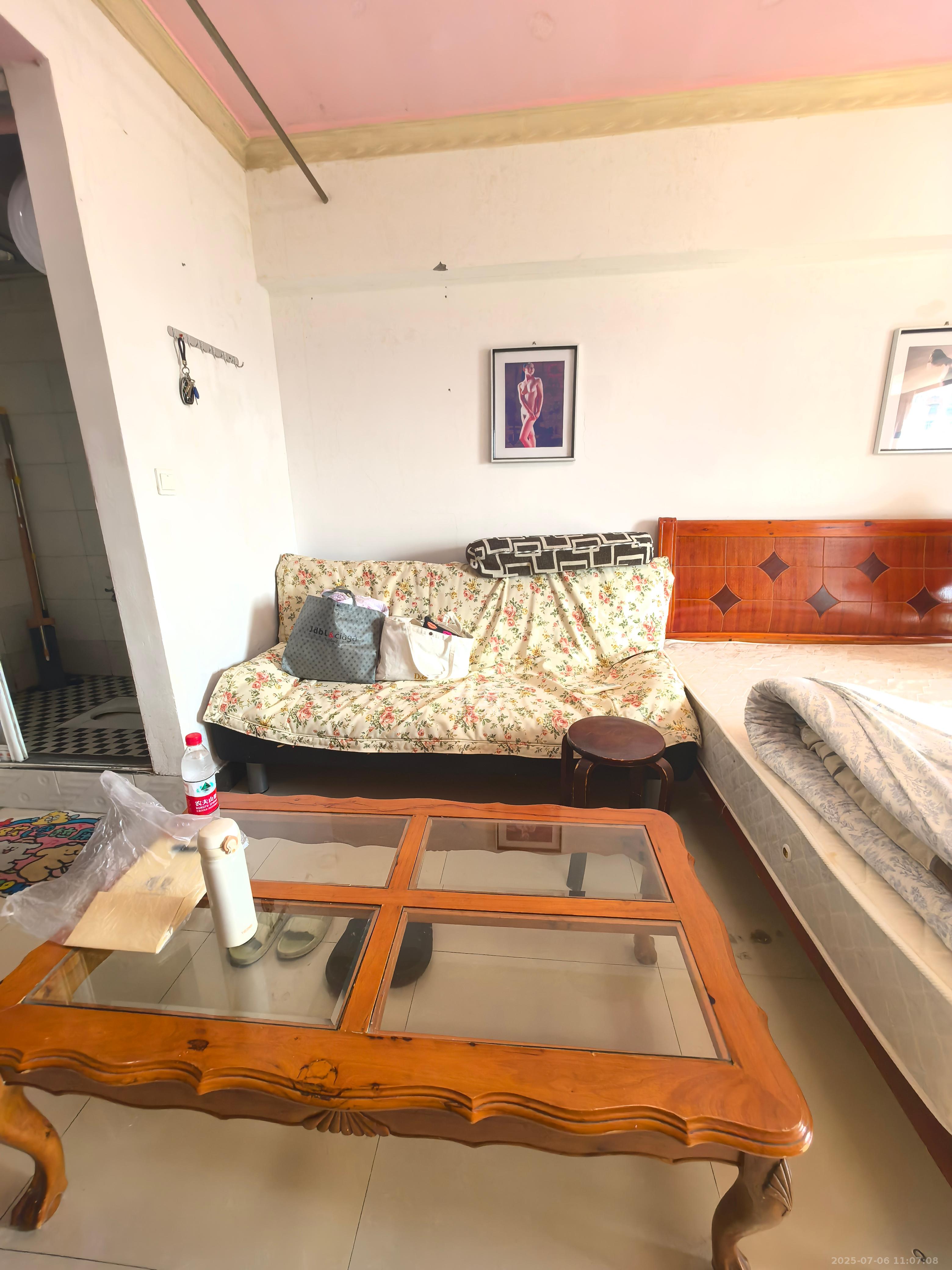 中盛小家碧寓  1室1厅1卫    1200.0元/月 中盛小家碧寓  1室1厅1卫    1200.0元/月室内图