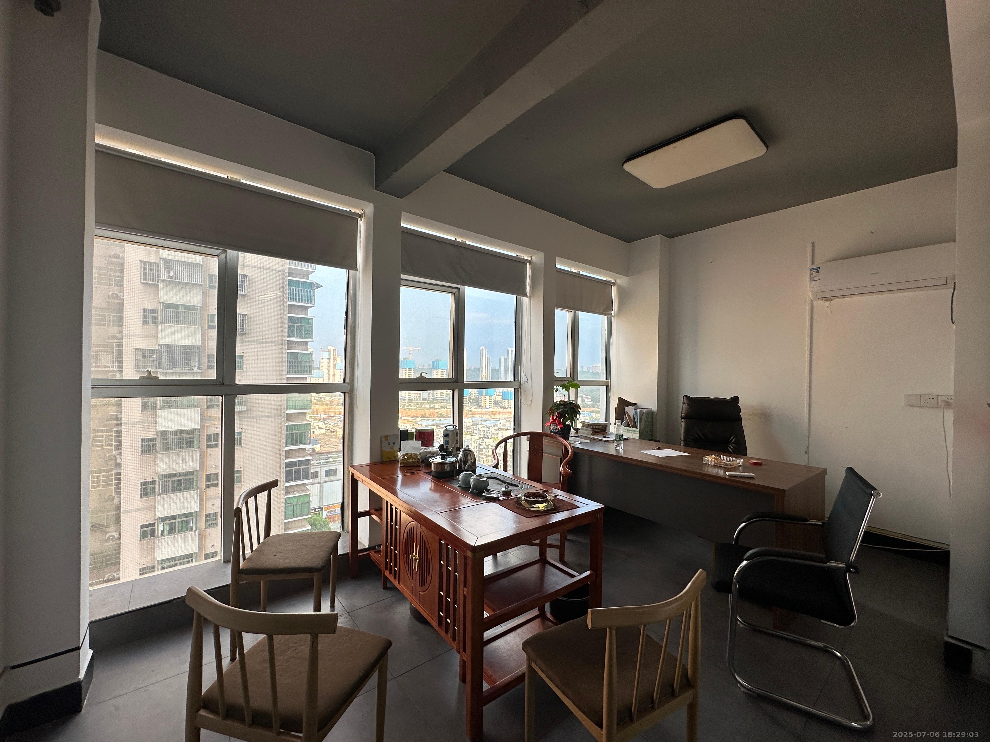 红星国际星城  1室1厅1卫    4500.0元/月 红星国际星城  1室1厅1卫    4500.0元/月室内图