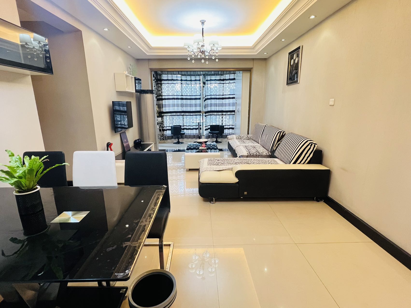 碧桂园 3室2厅1卫 1600.0元/月 碧桂园 3室2厅1卫 1600.0元/月室内图