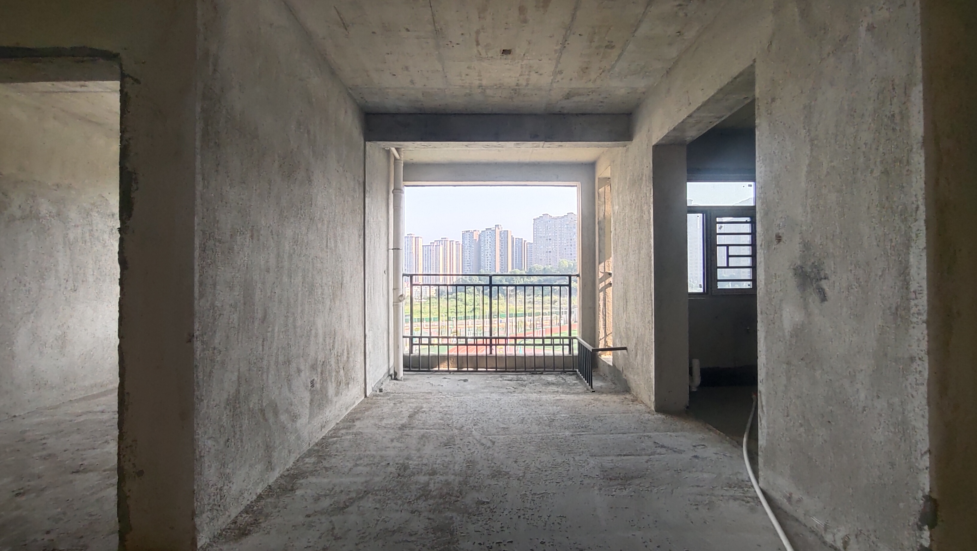 云泰天麓 1室0厅0卫 85.0万 云泰天麓 1室0厅0卫 85.0万客厅