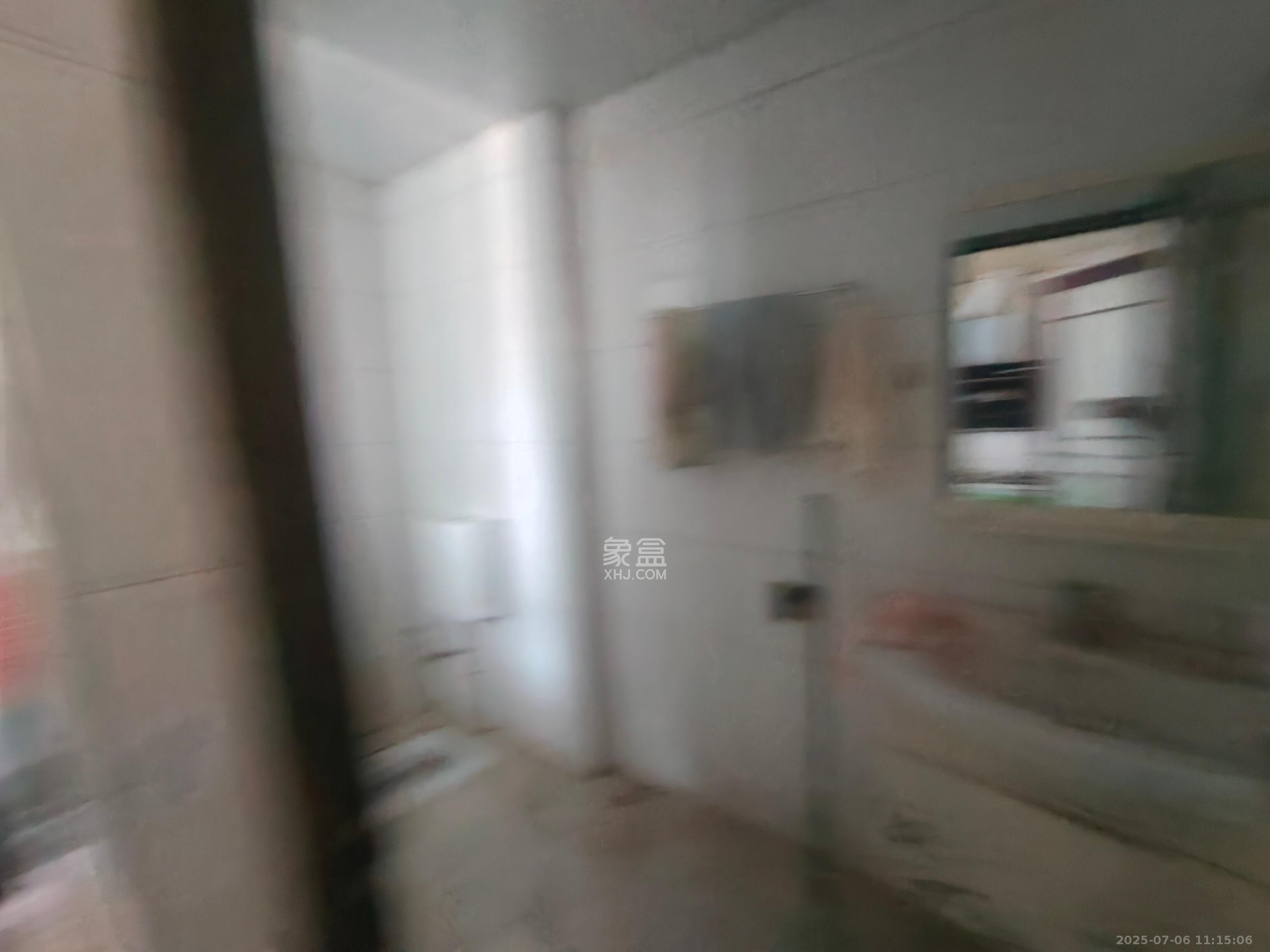 长房时代城  1室2厅1卫    2600.0元/月室内图1