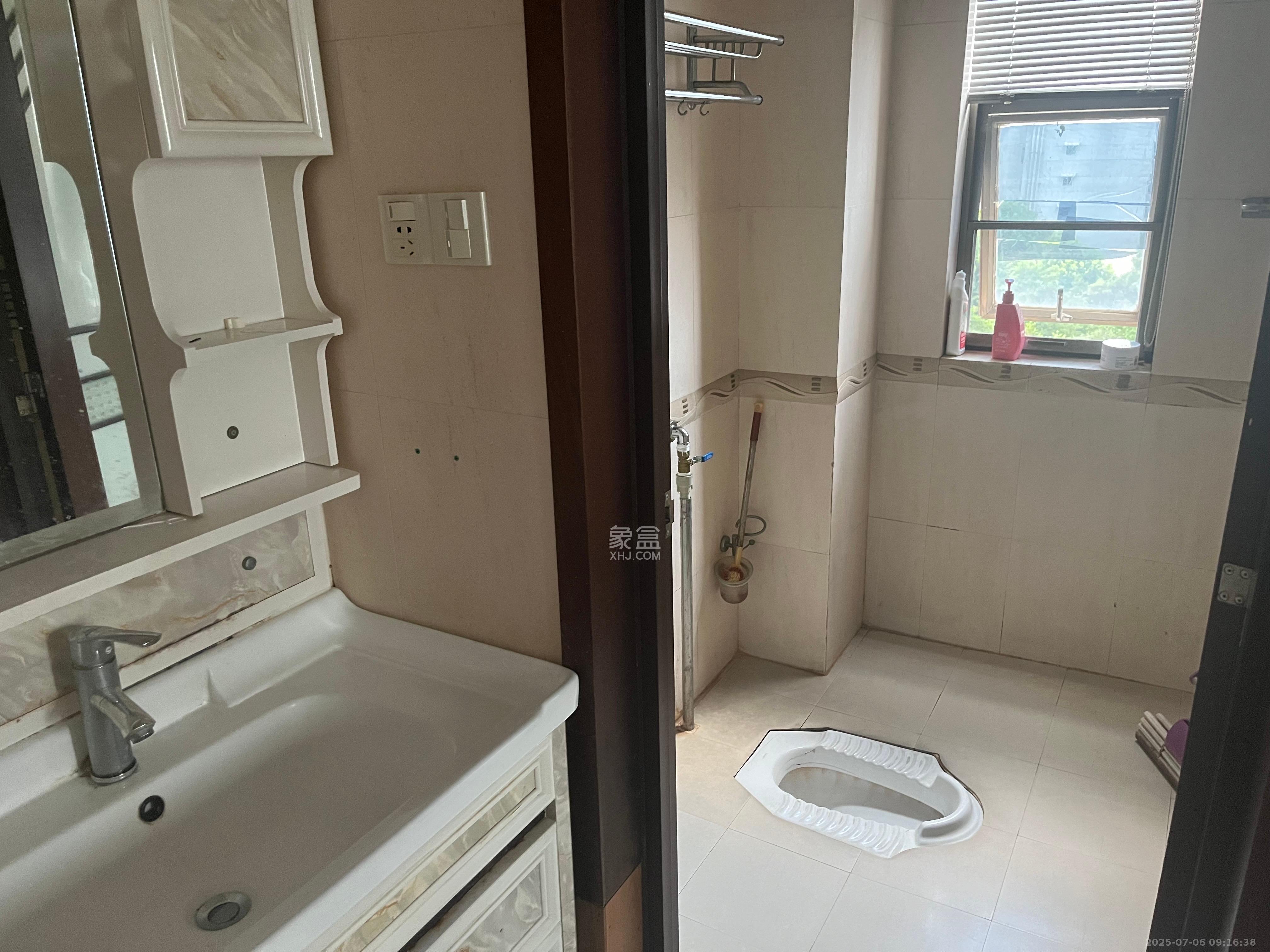 向阳门第 4室2厅2卫 5000.0元/月 向阳门第 4室2厅2卫 5000.0元/月室内图