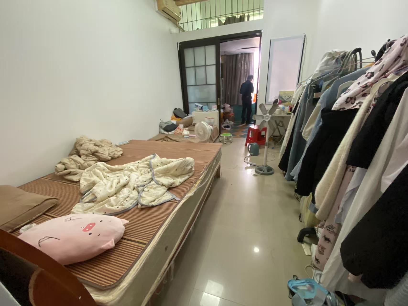 嘉茂大厦  1室1厅1卫   1100.00元/月室内图