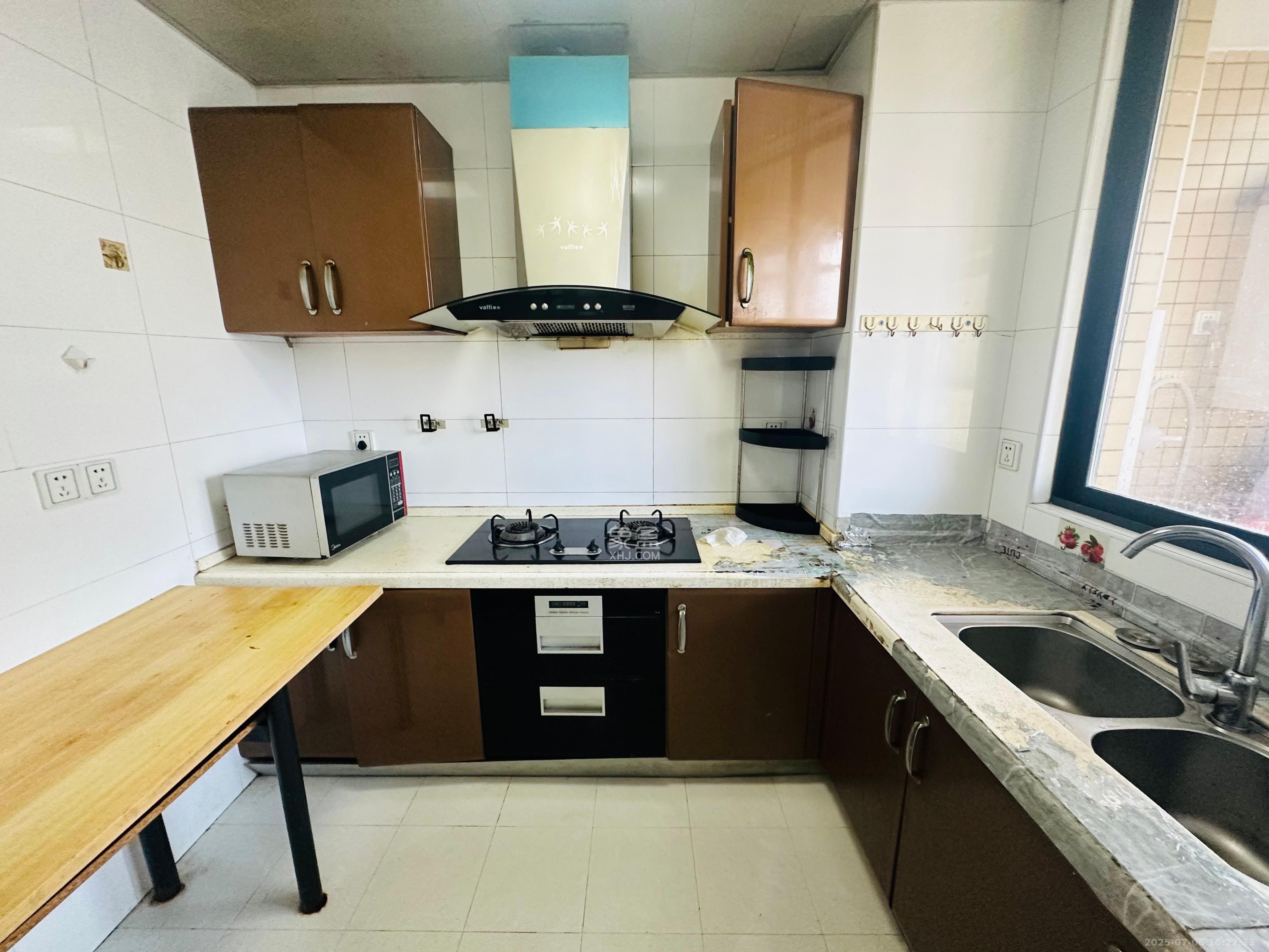 锦湘国际星城三期(锦绣苑) 3室2厅2卫 2400.0元/月 锦湘国际星城三期(锦绣苑) 3室2厅2卫 2400.0元/月室内图