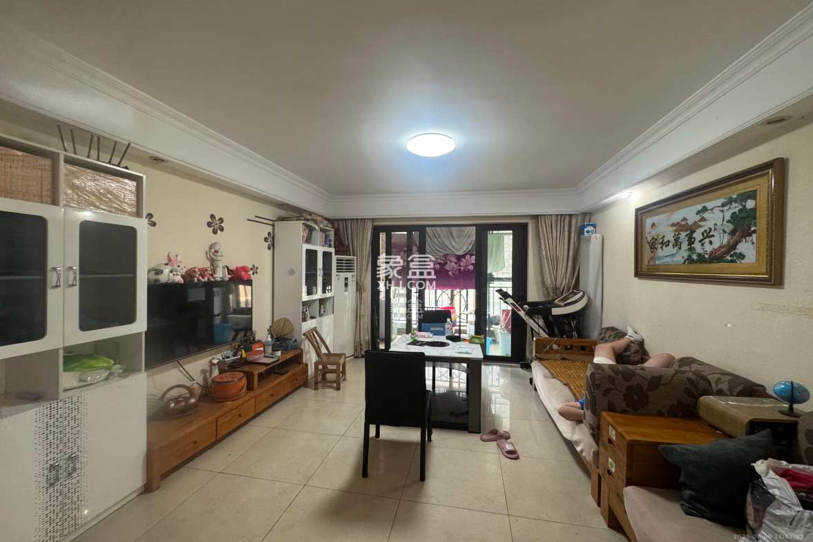 中海国际一期  3室2厅2卫    2000.0元/月 中海国际一期  3室2厅2卫    2000.0元/月室内图