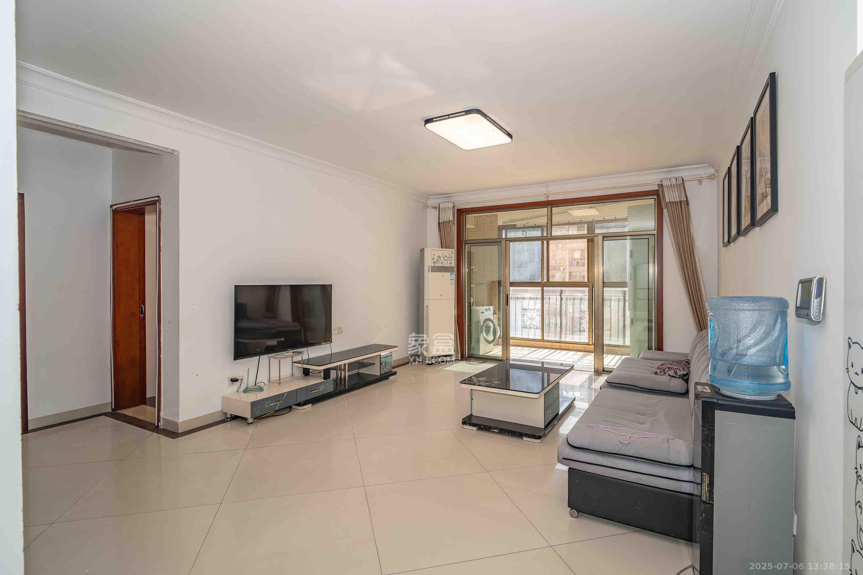 江山帝景雅典 3室2厅1卫 2100.0元/月 江山帝景雅典 3室2厅1卫 2100.0元/月室内图