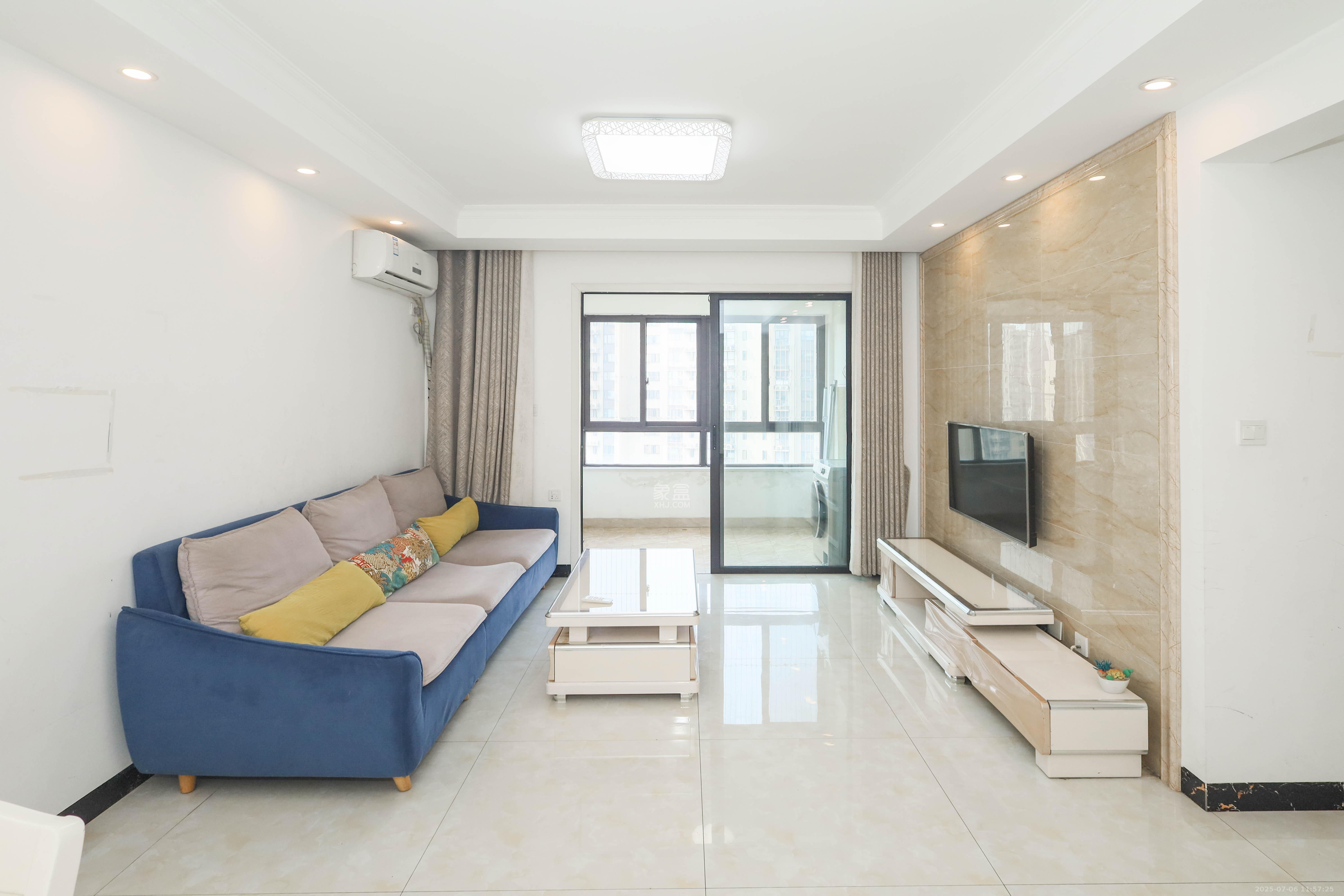 惠天然梅岭国际 3室2厅1卫 105.0万 惠天然梅岭国际 3室2厅1卫 105.0万客厅