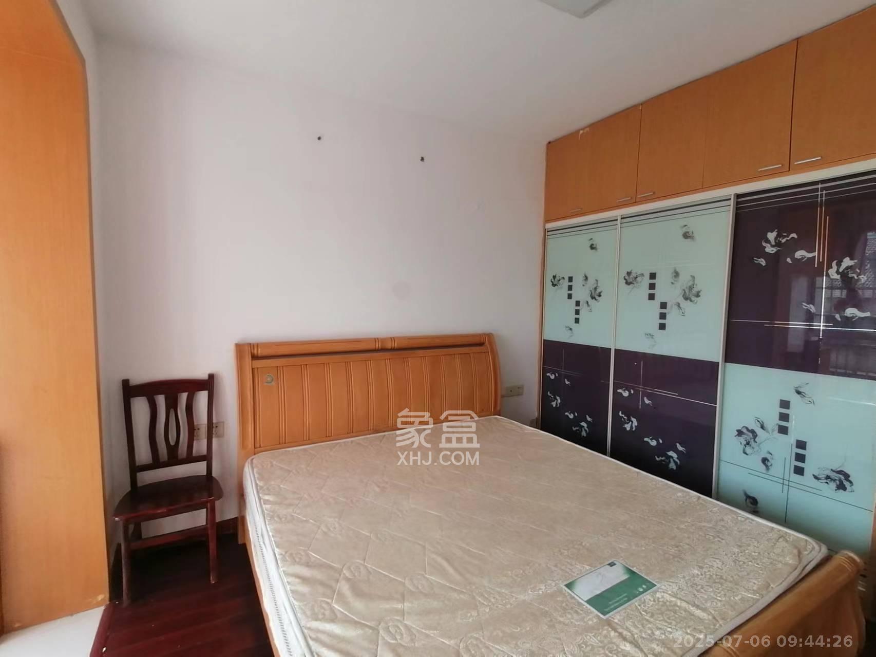 旭日东升  2室1厅1卫   2300.00元/月室内图