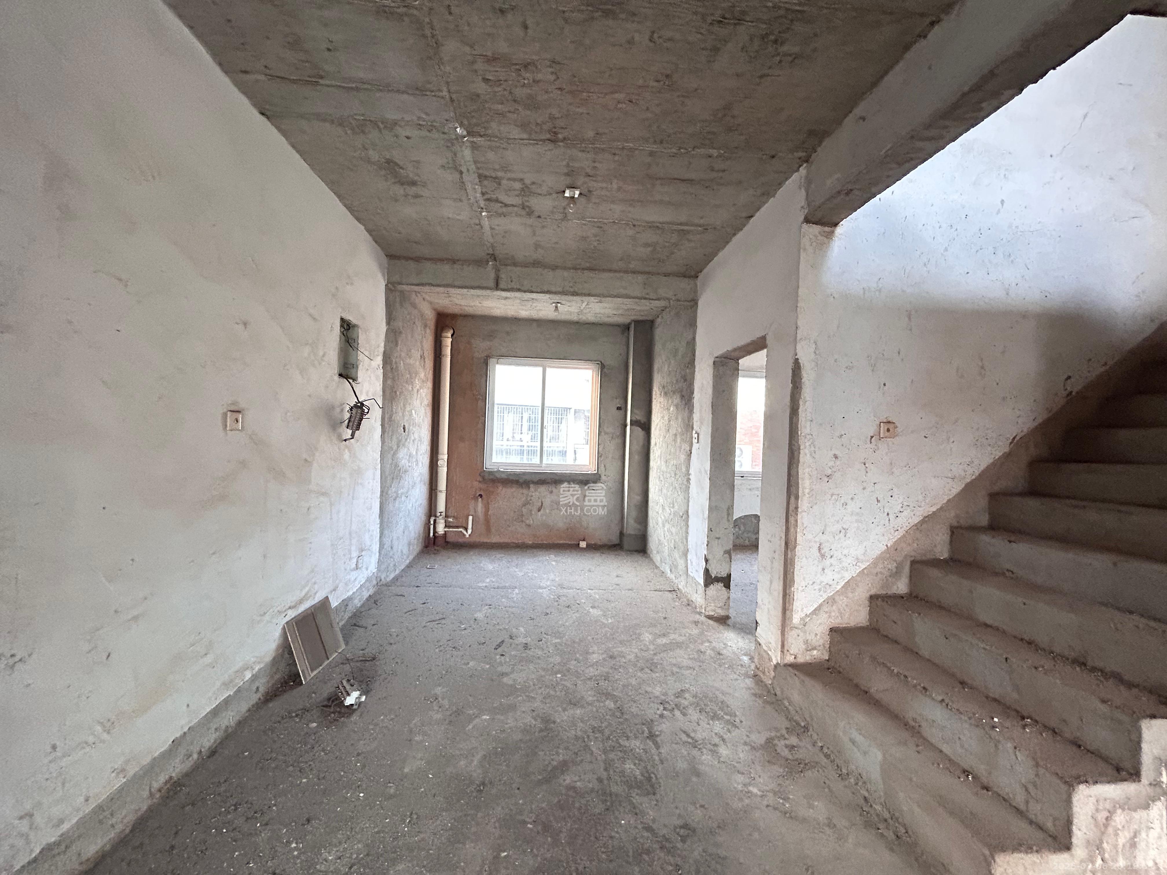 金鹰机电大市场 4室2厅2卫 1500.0元/月 金鹰机电大市场 4室2厅2卫 1500.0元/月室内图