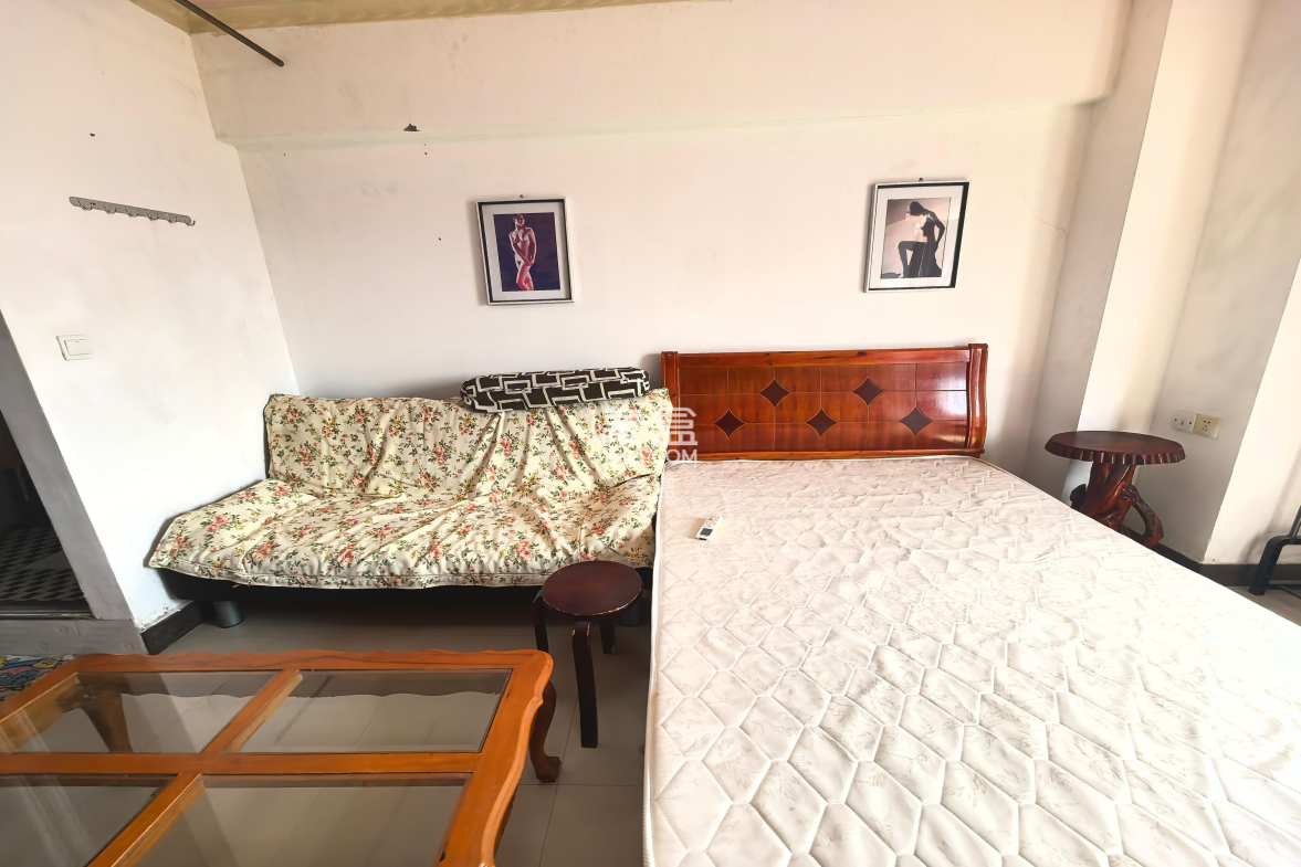 中盛小家碧寓  1室1厅1卫    1200.0元/月 中盛小家碧寓  1室1厅1卫    1200.0元/月室内图