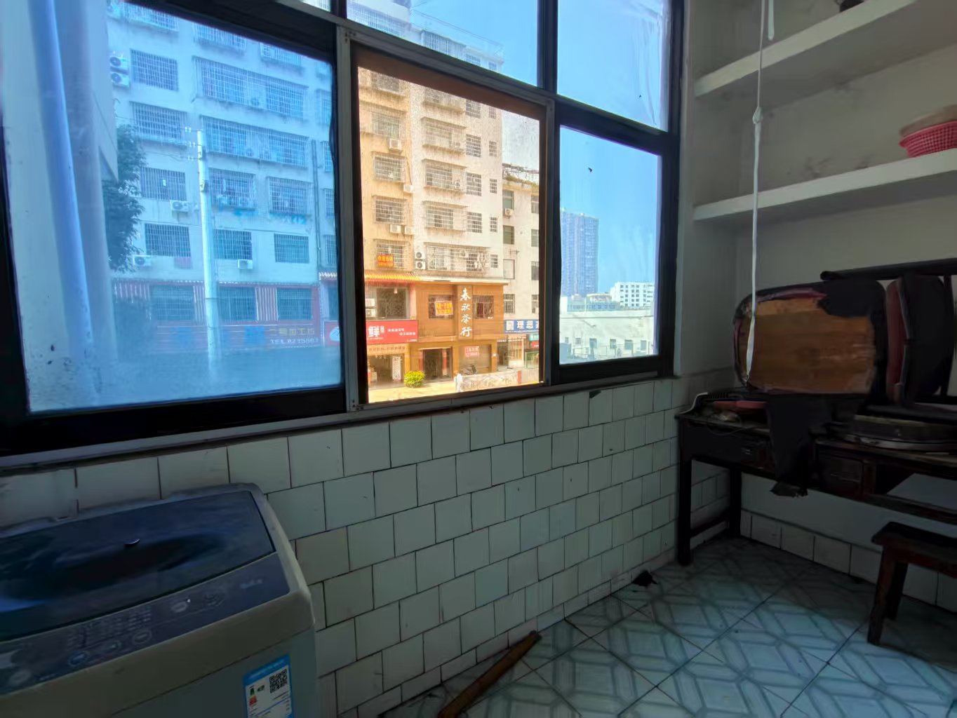 娄底技师学院家属院 4室1厅1卫 1200.0元/月 娄底技师学院家属院 4室1厅1卫 1200.0元/月室内图