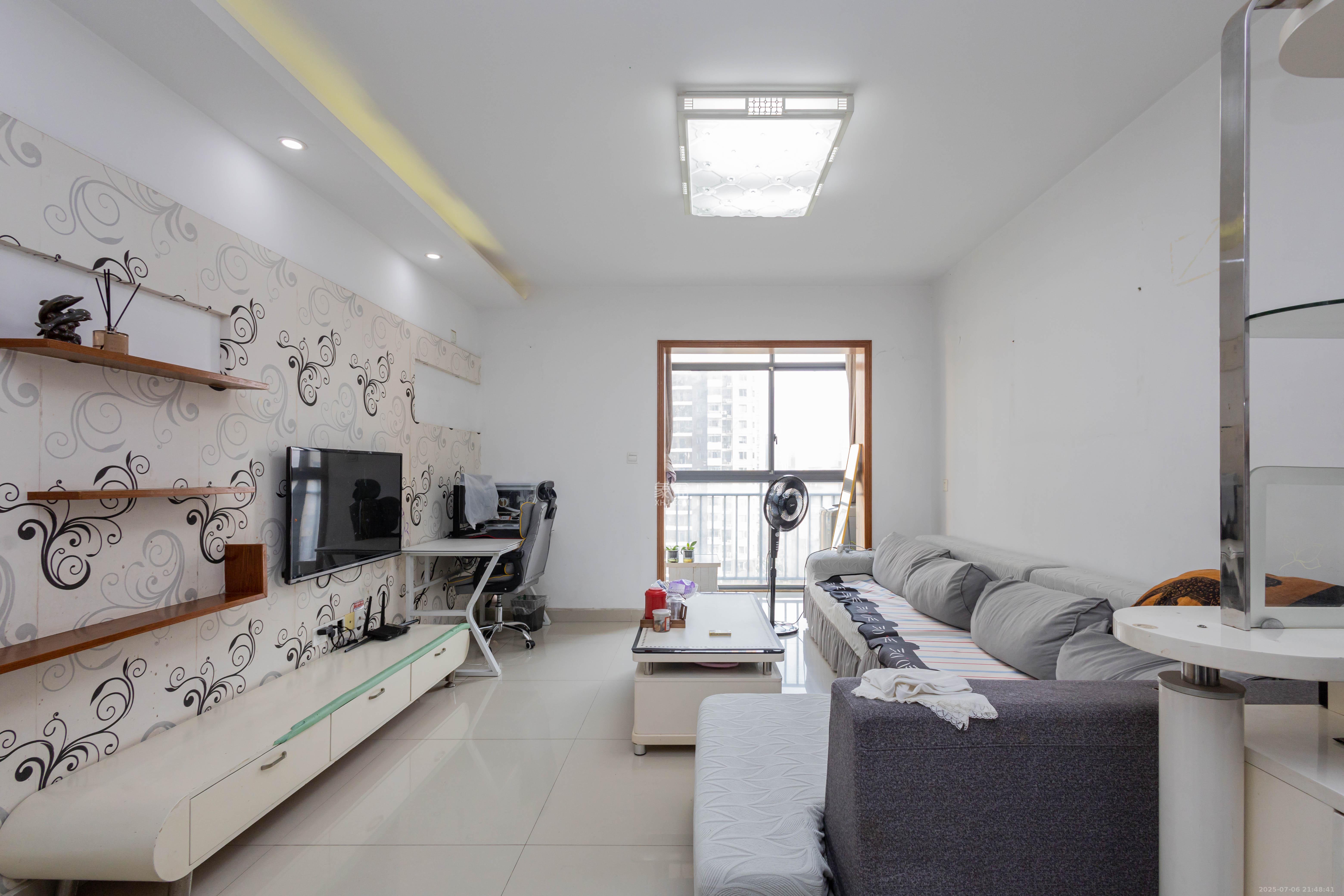 中国铁建国际城一期  2室2厅1卫    49.0万客厅