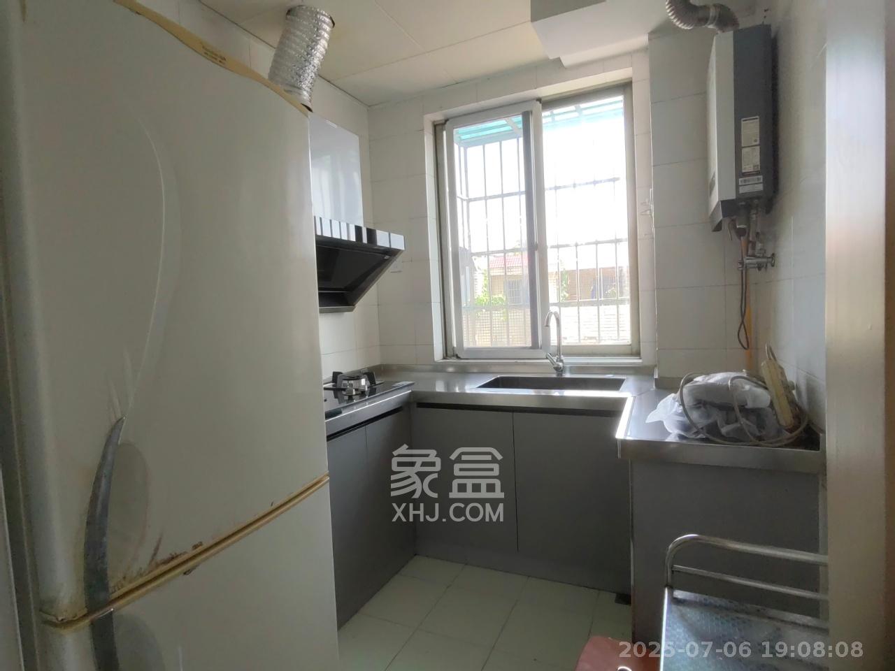 泰禹公馆 3室2厅1卫 2100.0元/月 泰禹公馆 3室2厅1卫 2100.0元/月室内图