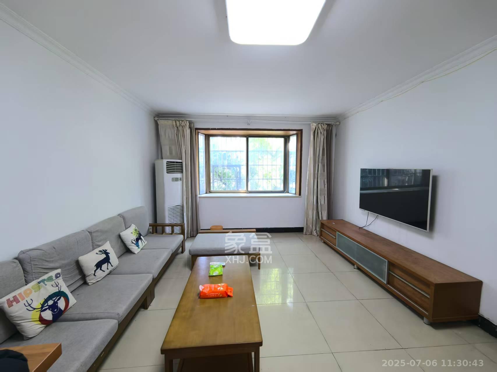 东南明苑 3室2厅2卫 2600.0元/月 东南明苑 3室2厅2卫 2600.0元/月室内图