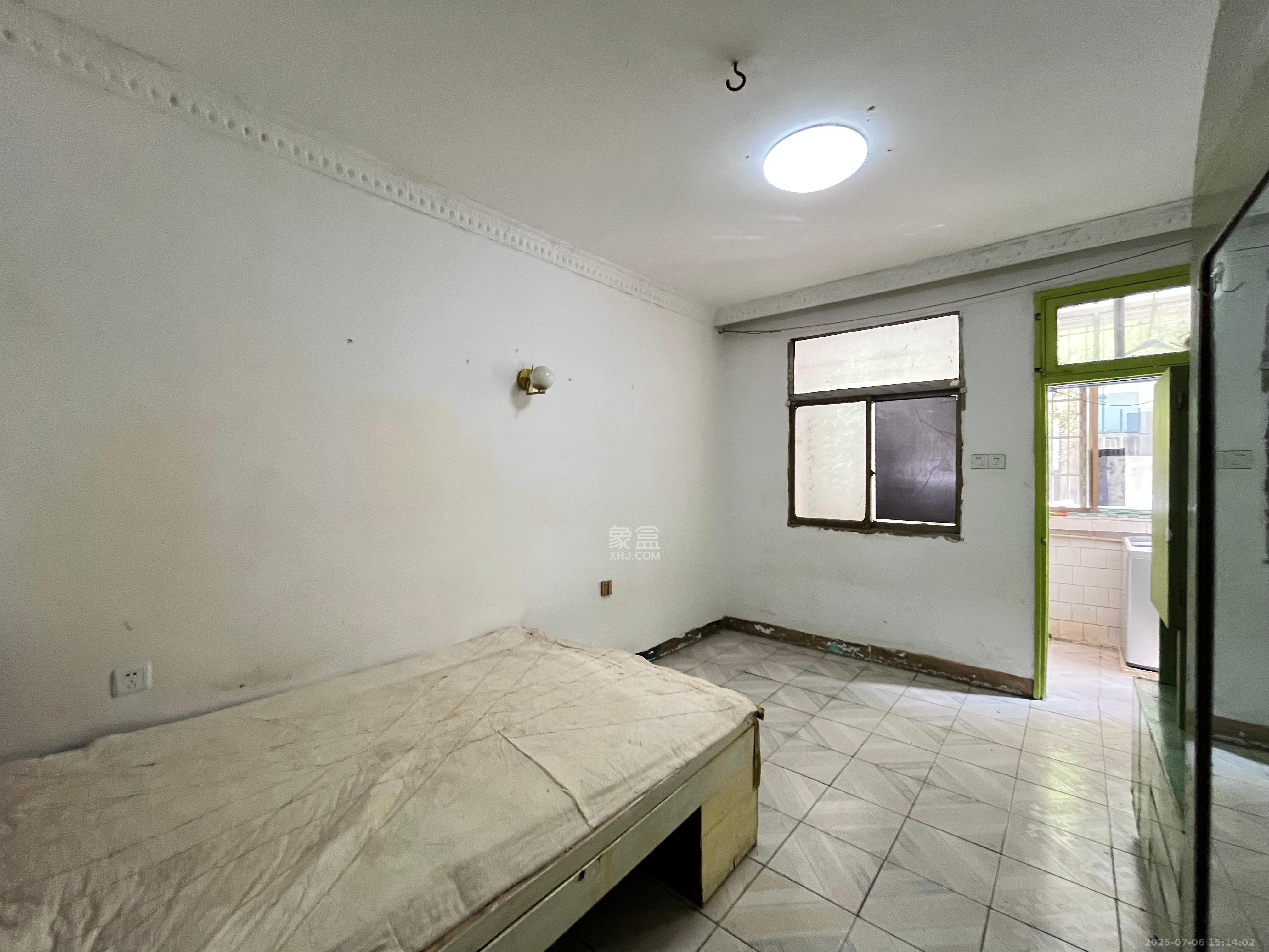 中建五局信和苑二区 2室1厅1卫 1200.0元/月 中建五局信和苑二区 2室1厅1卫 1200.0元/月室内图