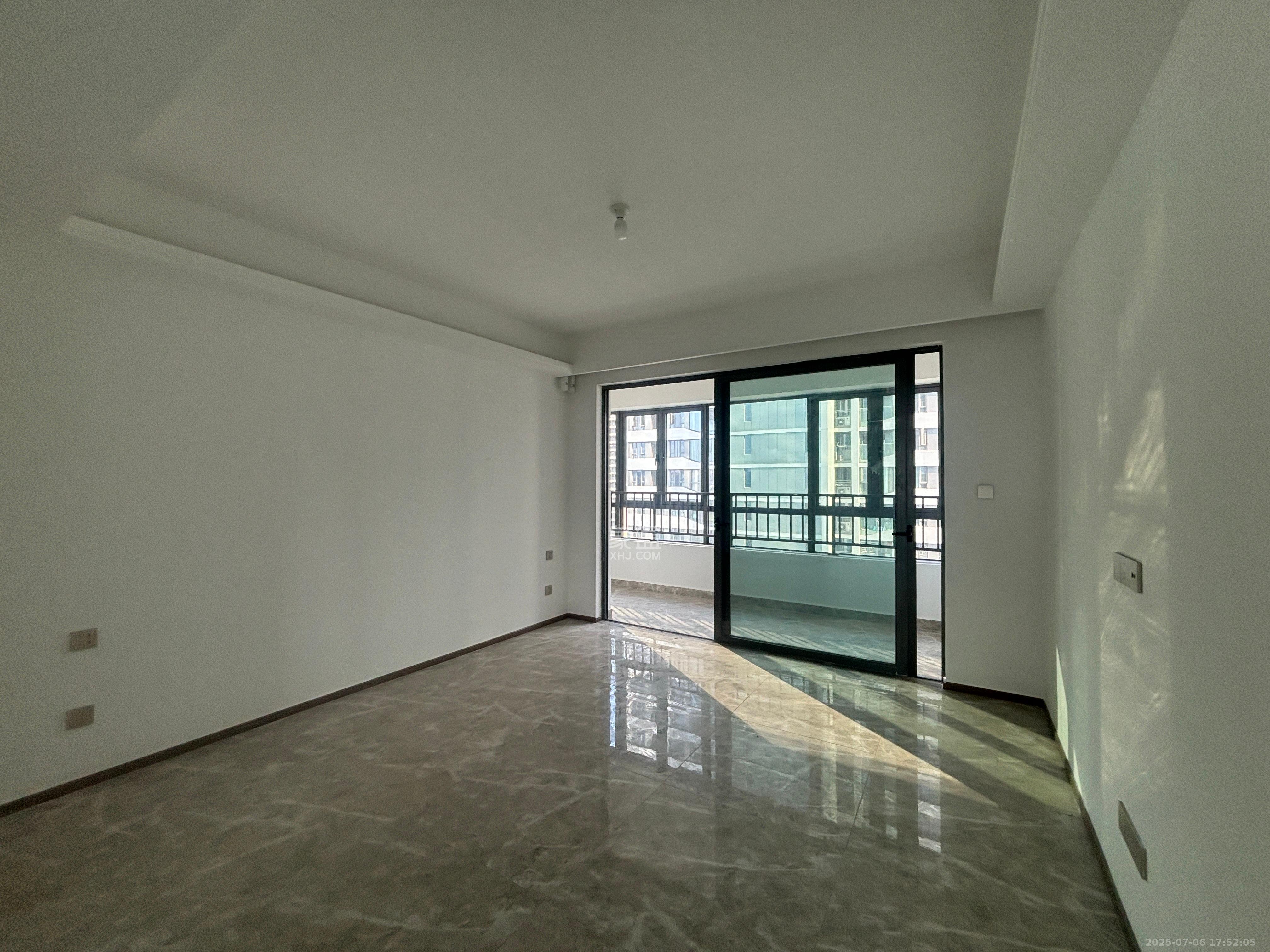 复地滨江金融中心  4室2厅2卫    7000.0元/月 复地滨江金融中心  4室2厅2卫    7000.0元/月室内图