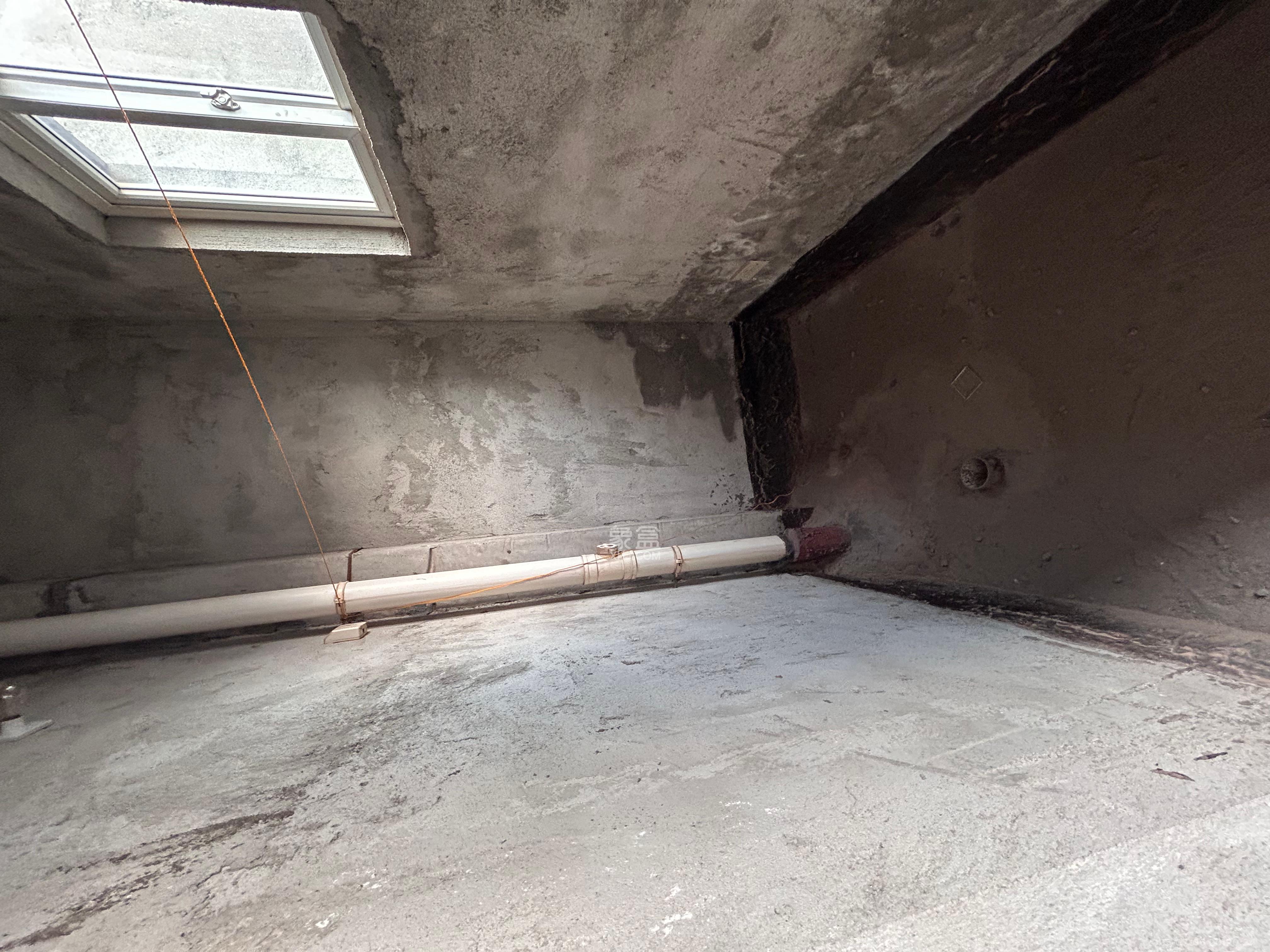 金鹰机电大市场 4室2厅2卫 1500.0元/月 金鹰机电大市场 4室2厅2卫 1500.0元/月室内图