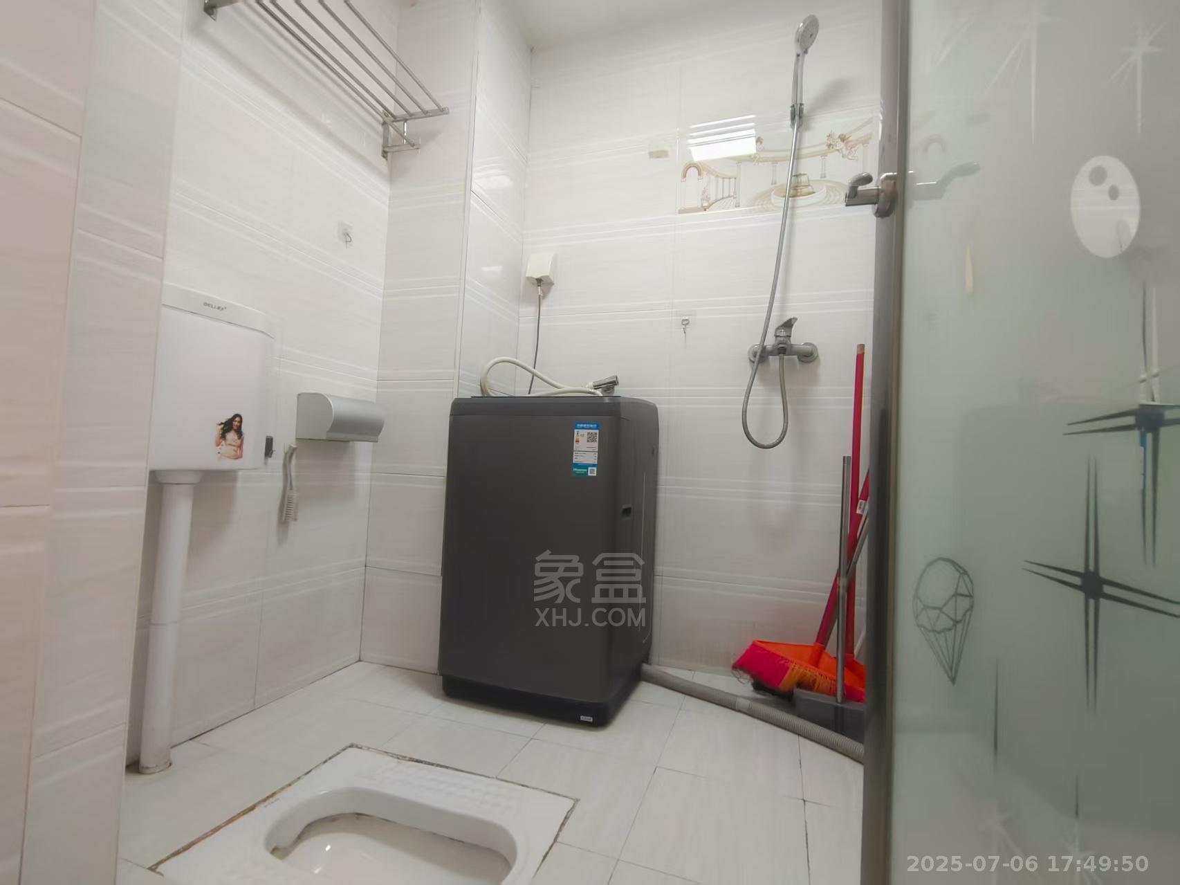 流金岁月-华晨国际 2室1厅1卫 1600.0元/月 流金岁月-华晨国际 2室1厅1卫 1600.0元/月室内图