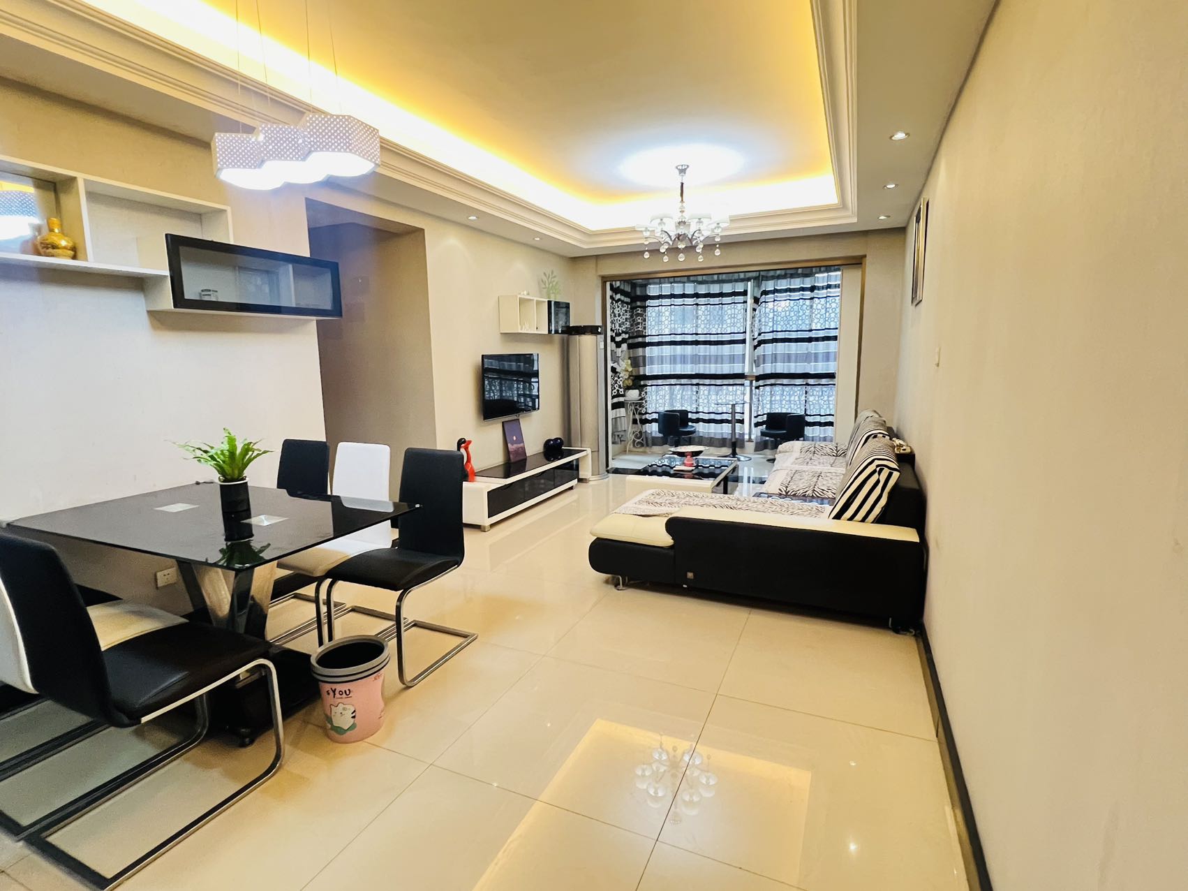 碧桂园 3室2厅1卫 1600.0元/月 碧桂园 3室2厅1卫 1600.0元/月室内图