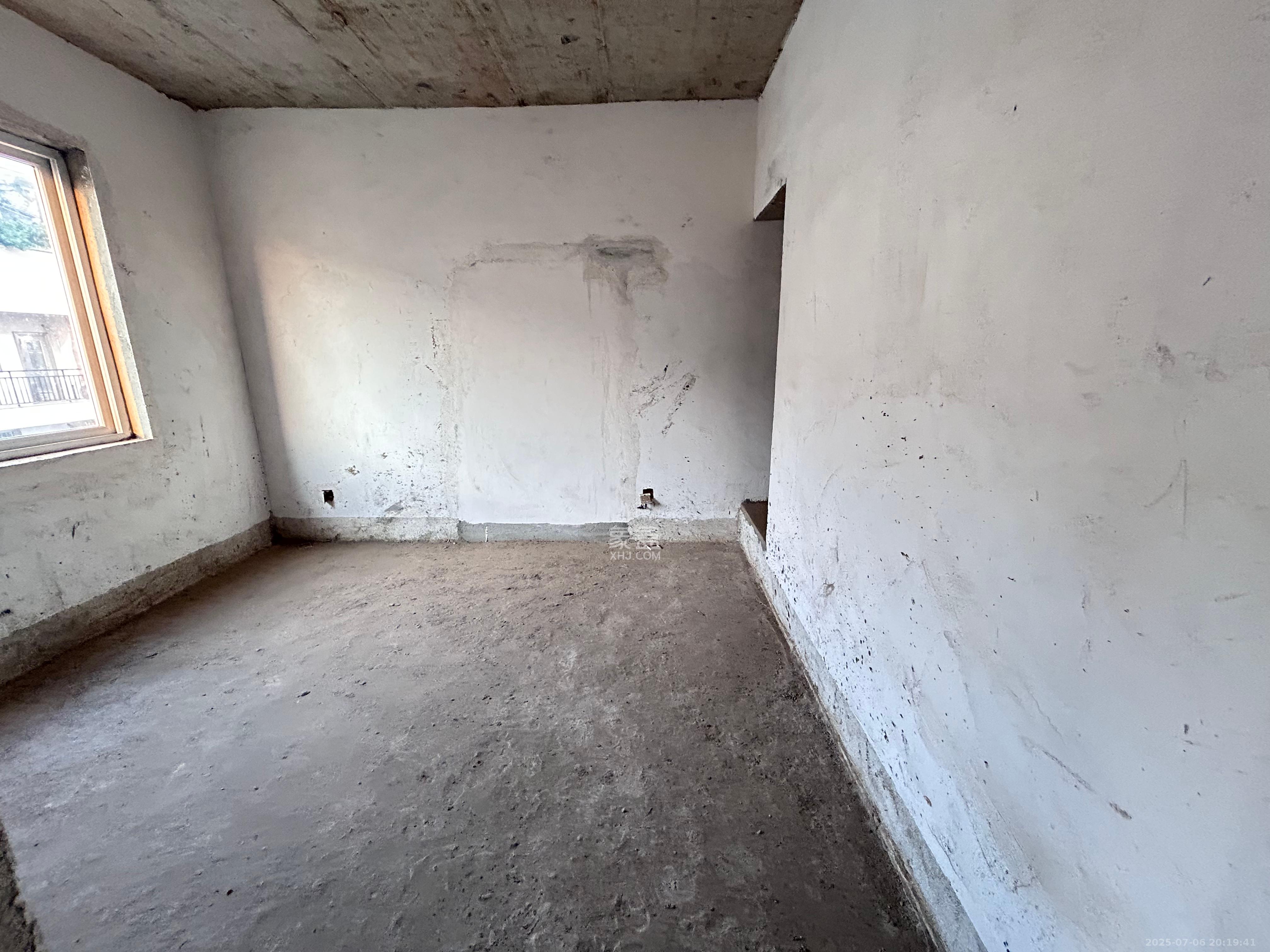 金鹰机电大市场 4室2厅2卫 1500.0元/月 金鹰机电大市场 4室2厅2卫 1500.0元/月室内图