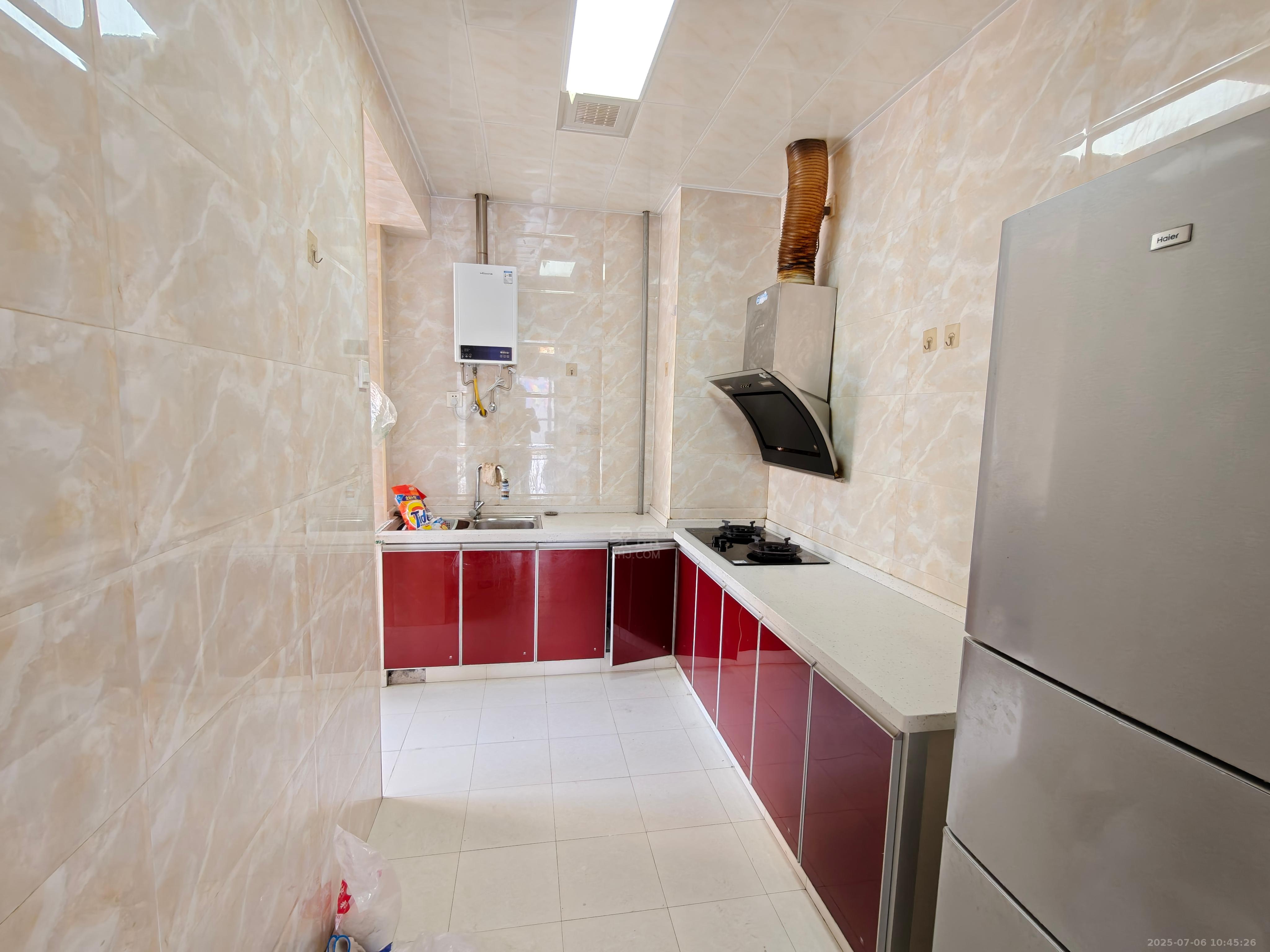 美的城一期 3室2厅2卫 1800.0元/月 美的城一期 3室2厅2卫 1800.0元/月室内图