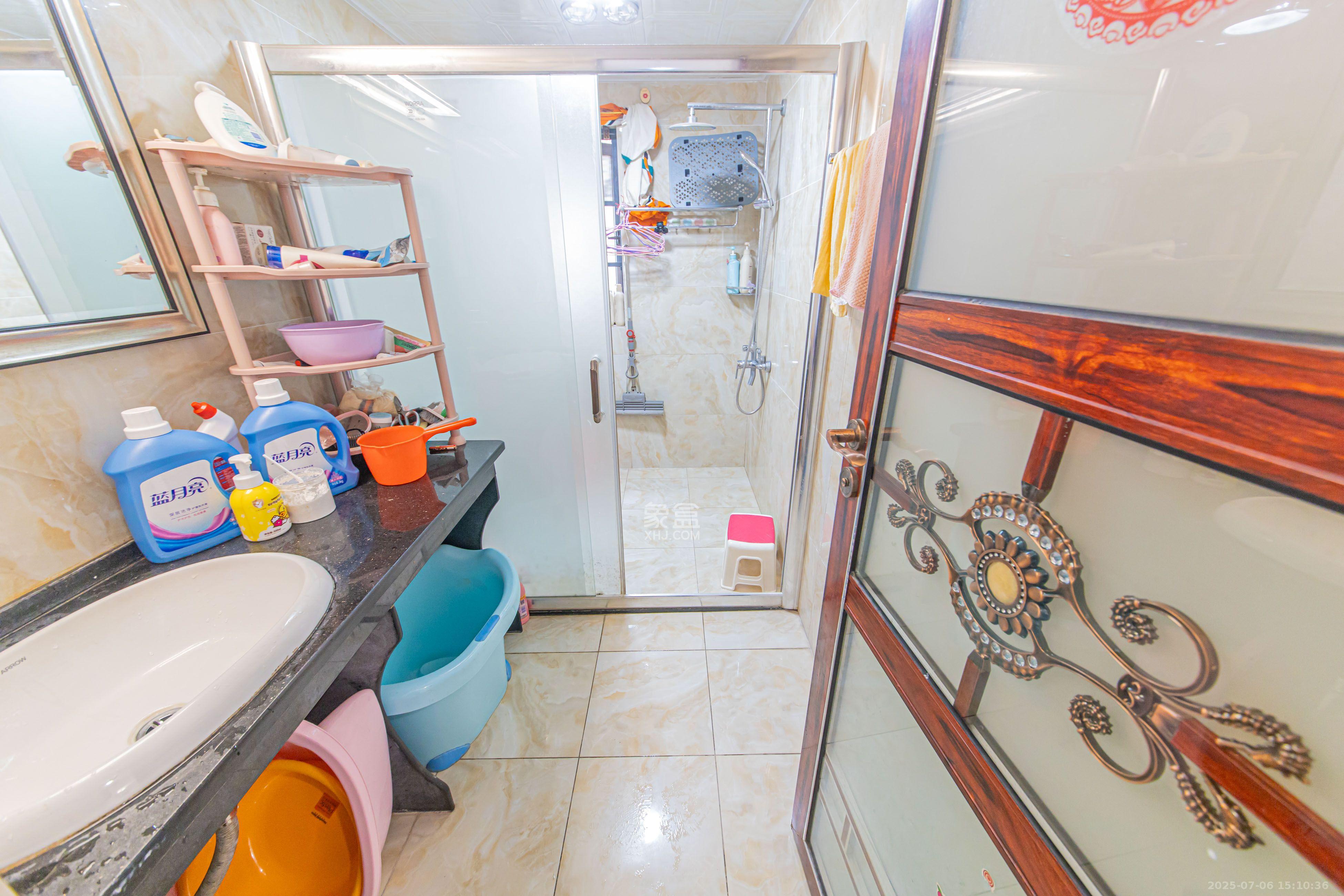 中建芙蓉嘉苑  3室2厅2卫   2800.00元/月室内图