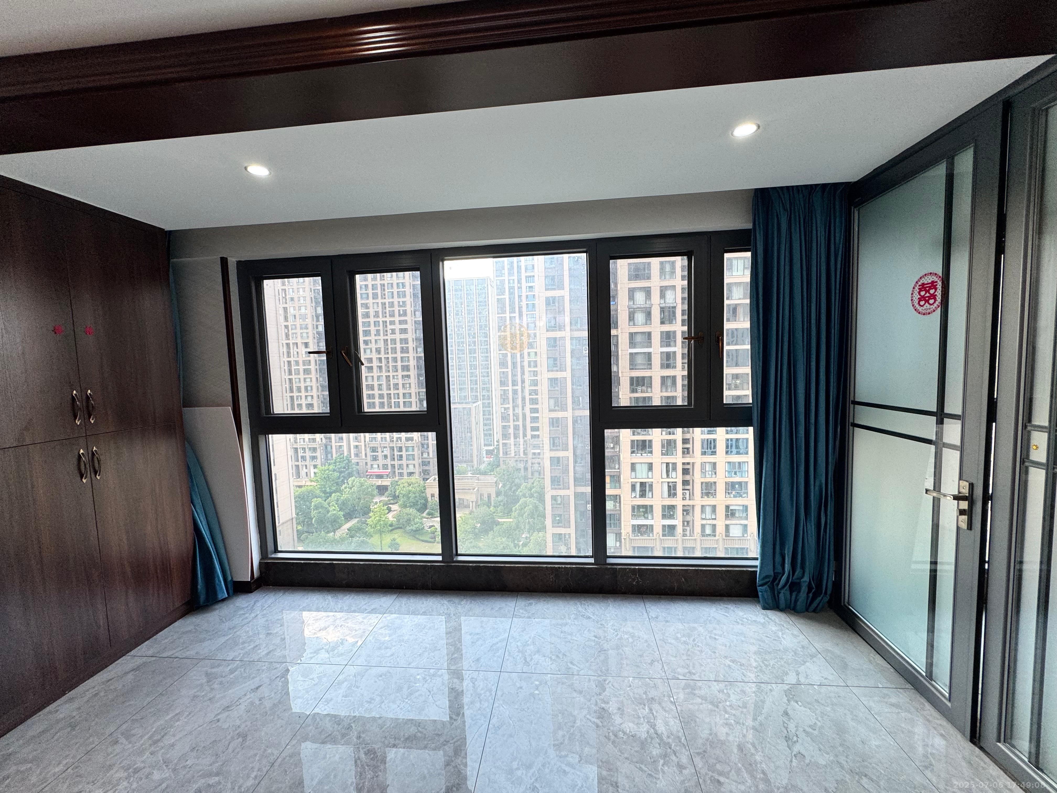 建发中央公园（建发美地）  3室2厅1卫   4200.00元/月室内图