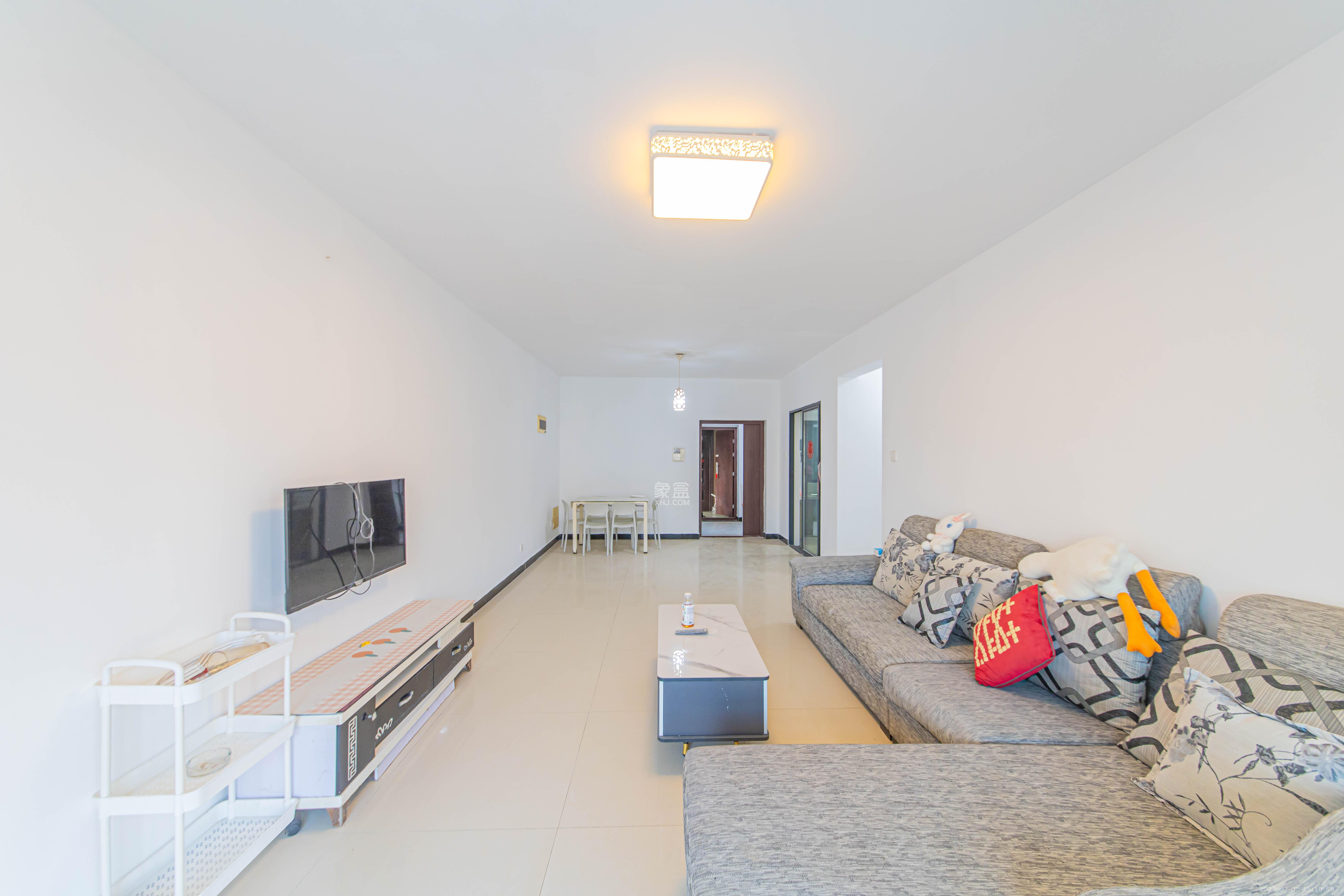 中建芙蓉嘉苑 3室2厅1卫 95.0万 中建芙蓉嘉苑 3室2厅1卫 95.0万客厅