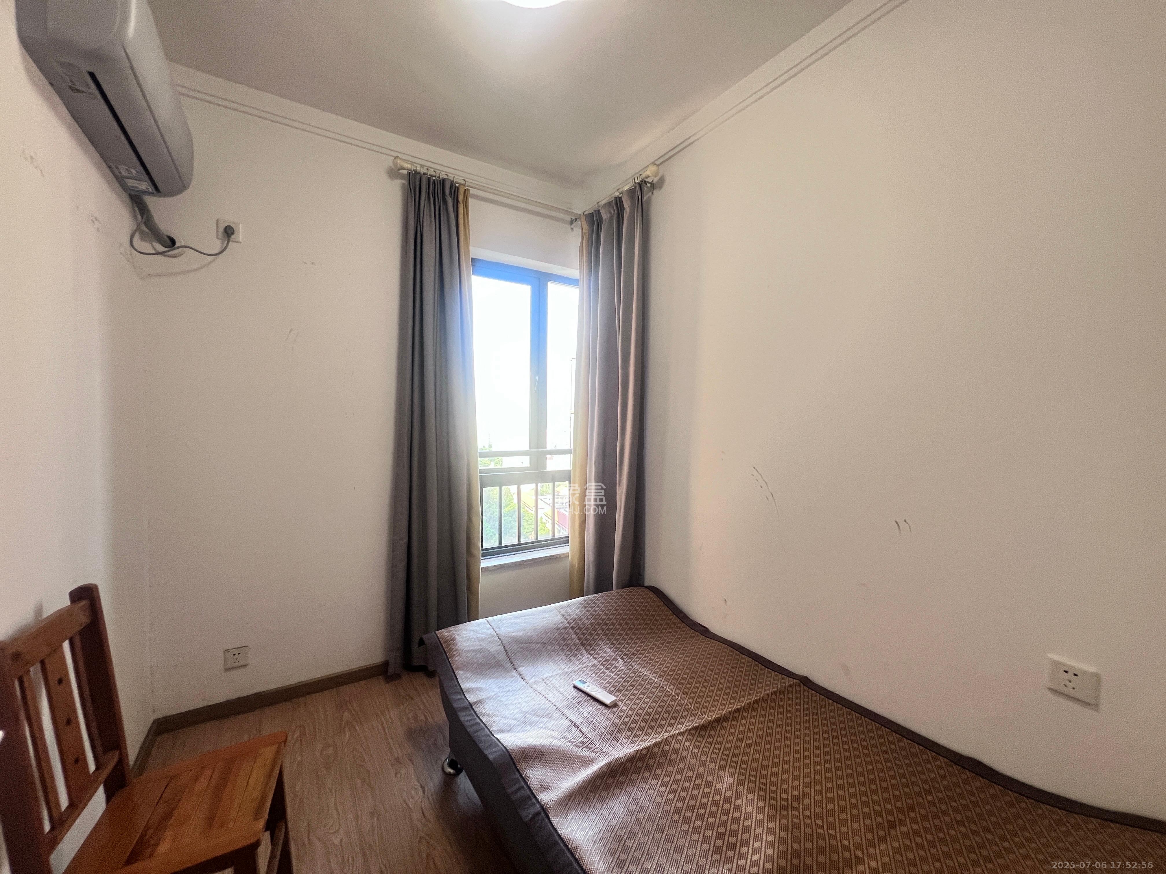 珠江郦城公园1号  3室2厅1卫    2000.0元/月 珠江郦城公园1号  3室2厅1卫    2000.0元/月室内图