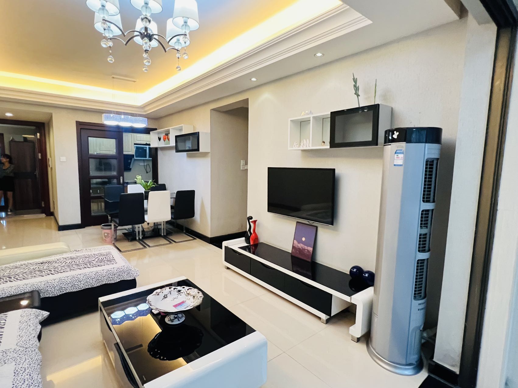 碧桂园 3室2厅1卫 1600.0元/月 碧桂园 3室2厅1卫 1600.0元/月室内图