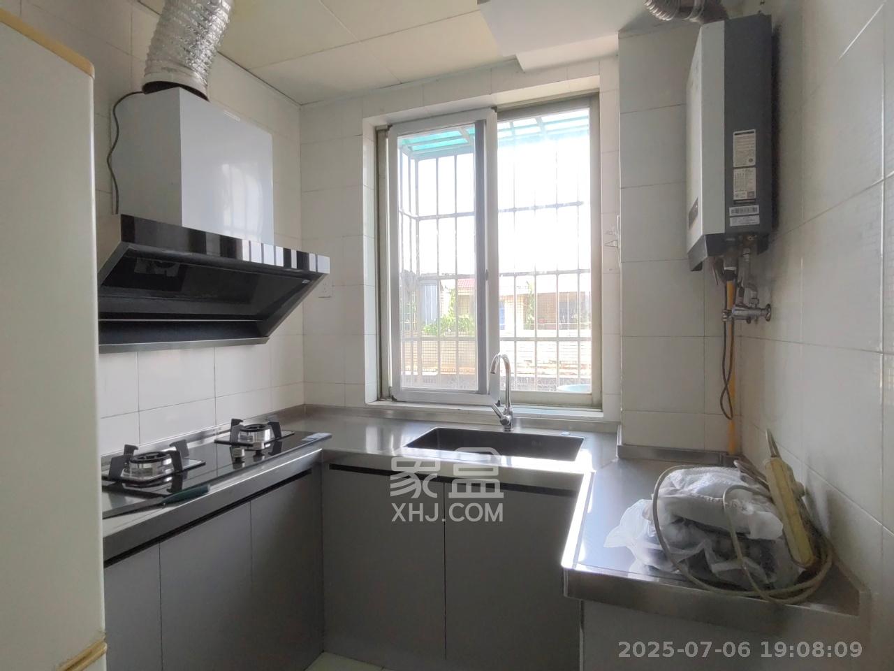 泰禹公馆 3室2厅1卫 2100.0元/月 泰禹公馆 3室2厅1卫 2100.0元/月室内图