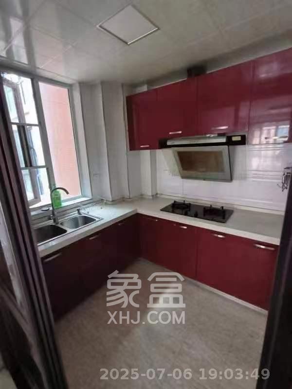 丽发新城  2室2厅1卫   1800.00元/月室内图