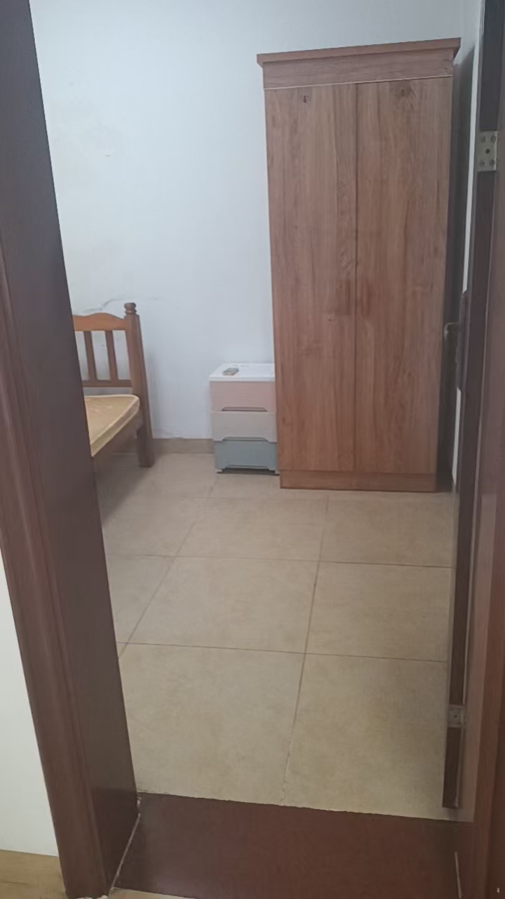 金美花园  1室0厅0卫    1500.0元/月 金美花园  1室0厅0卫    1500.0元/月室内图