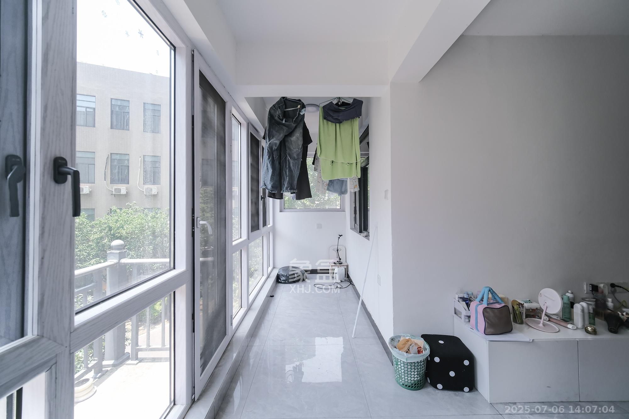 和悦城(蟠龙景苑) 3室2厅1卫 69.8万 和悦城(蟠龙景苑) 3室2厅1卫 69.8万阳台