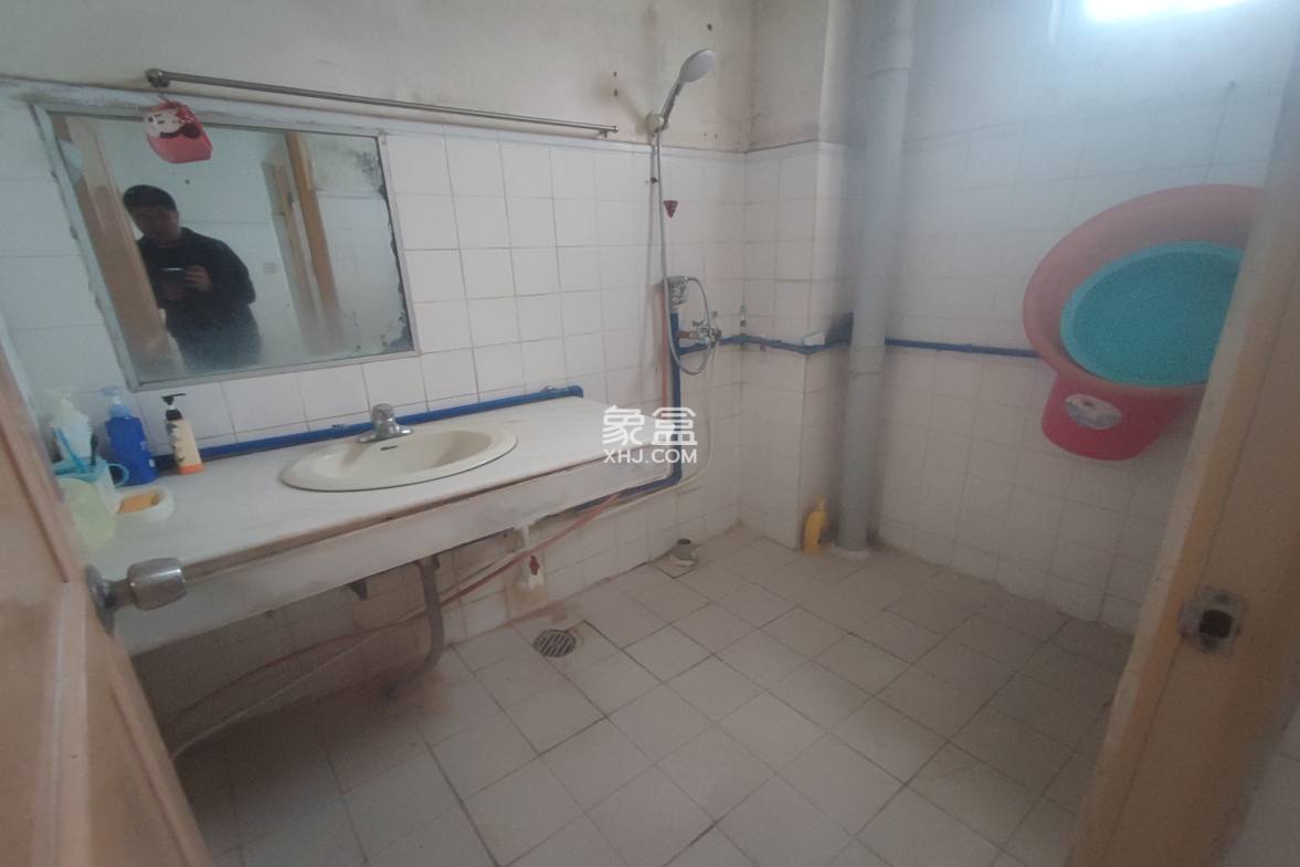 龙华区人民法院宿舍 3室2厅1卫 2200.0元/月 龙华区人民法院宿舍 3室2厅1卫 2200.0元/月室内图