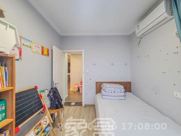 星湖湾一期高层  4室2厅2卫   2800.00元/月室内图