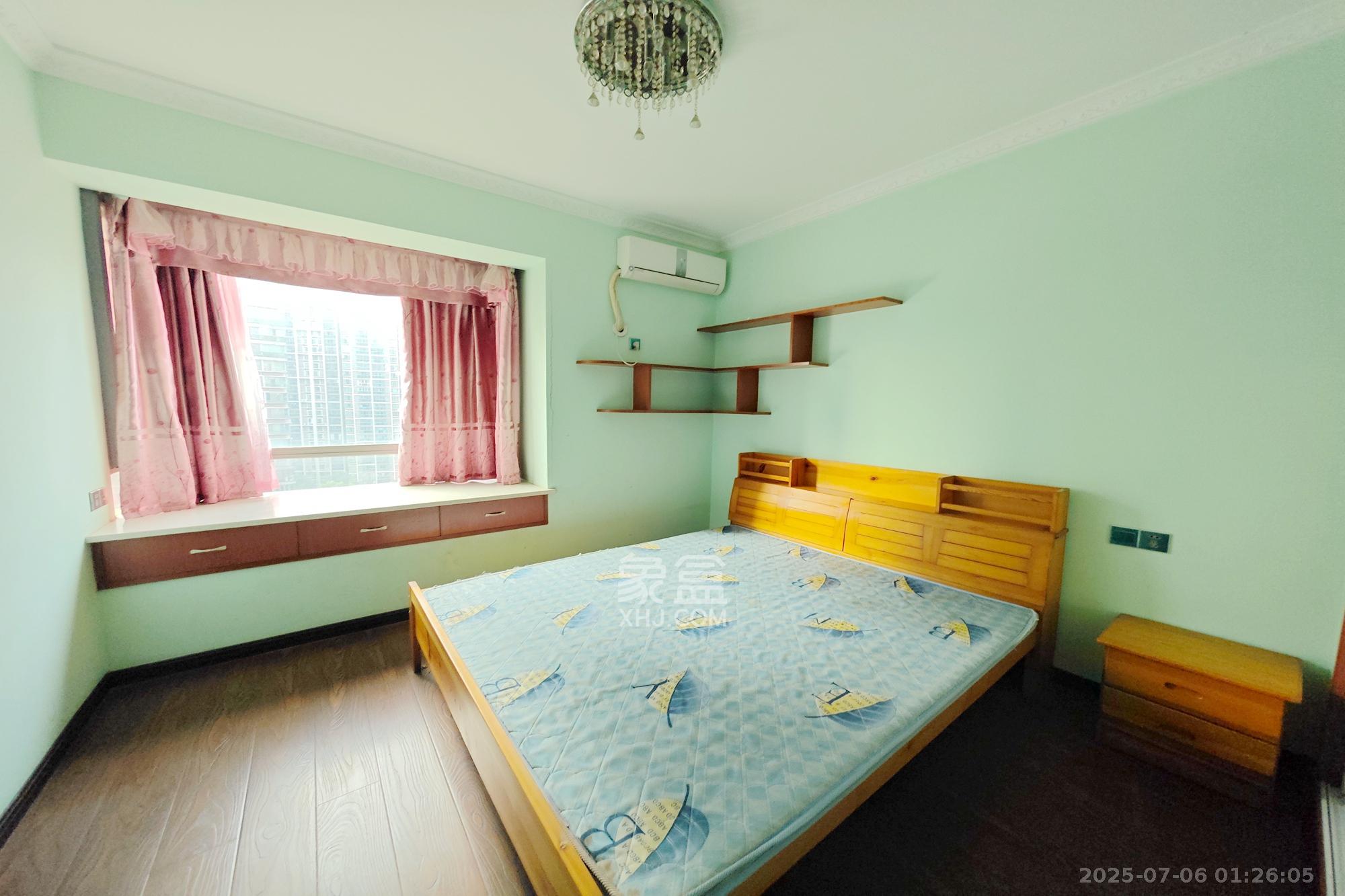 新城新世界一二三期 4室2厅2卫 158.0万 新城新世界一二三期 4室2厅2卫 158.0万卧室