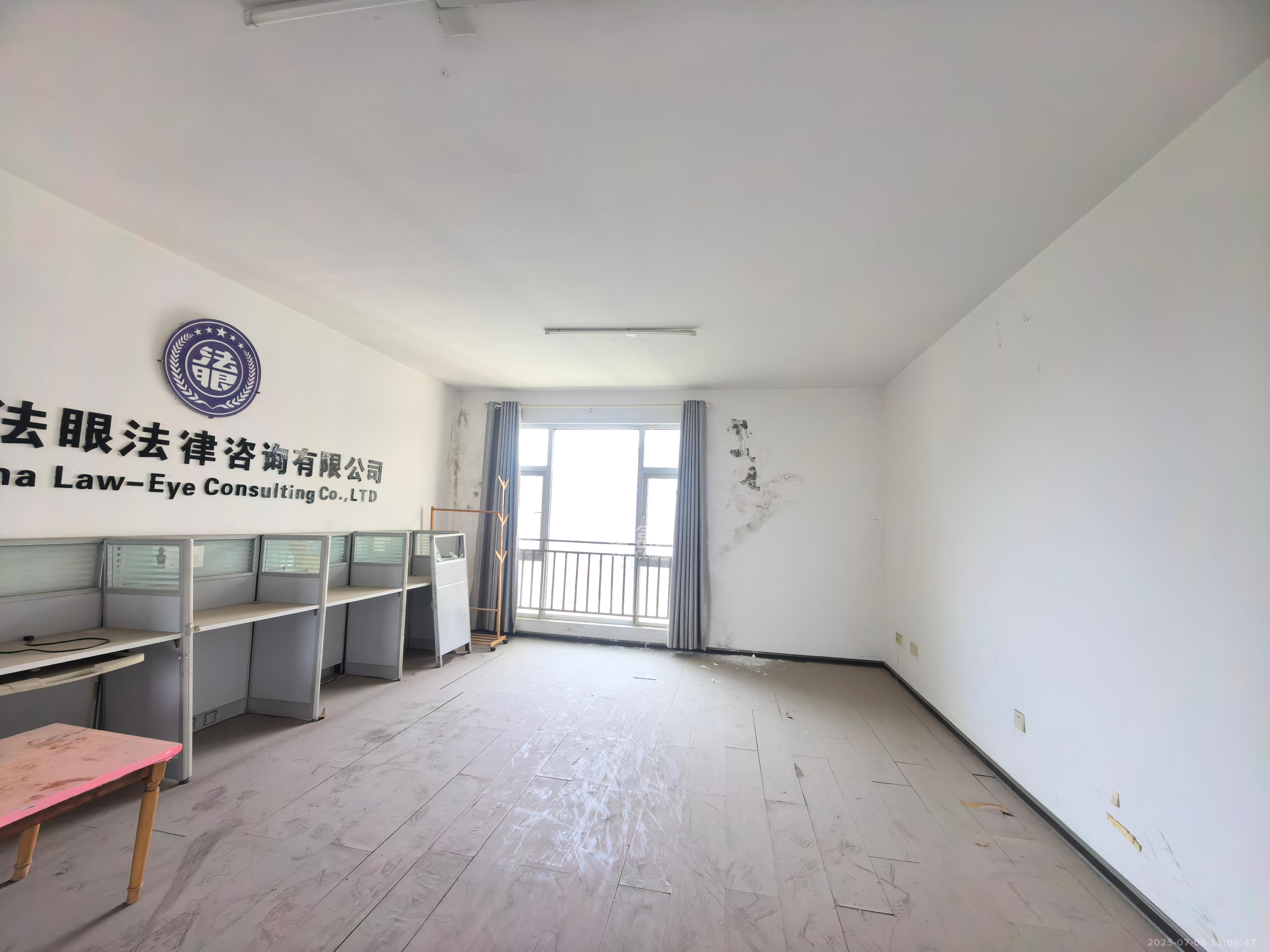 长沙市国土局宿舍(泰来居) 4室2厅2卫 4500.0元/月 长沙市国土局宿舍(泰来居) 4室2厅2卫 4500.0元/月室内图