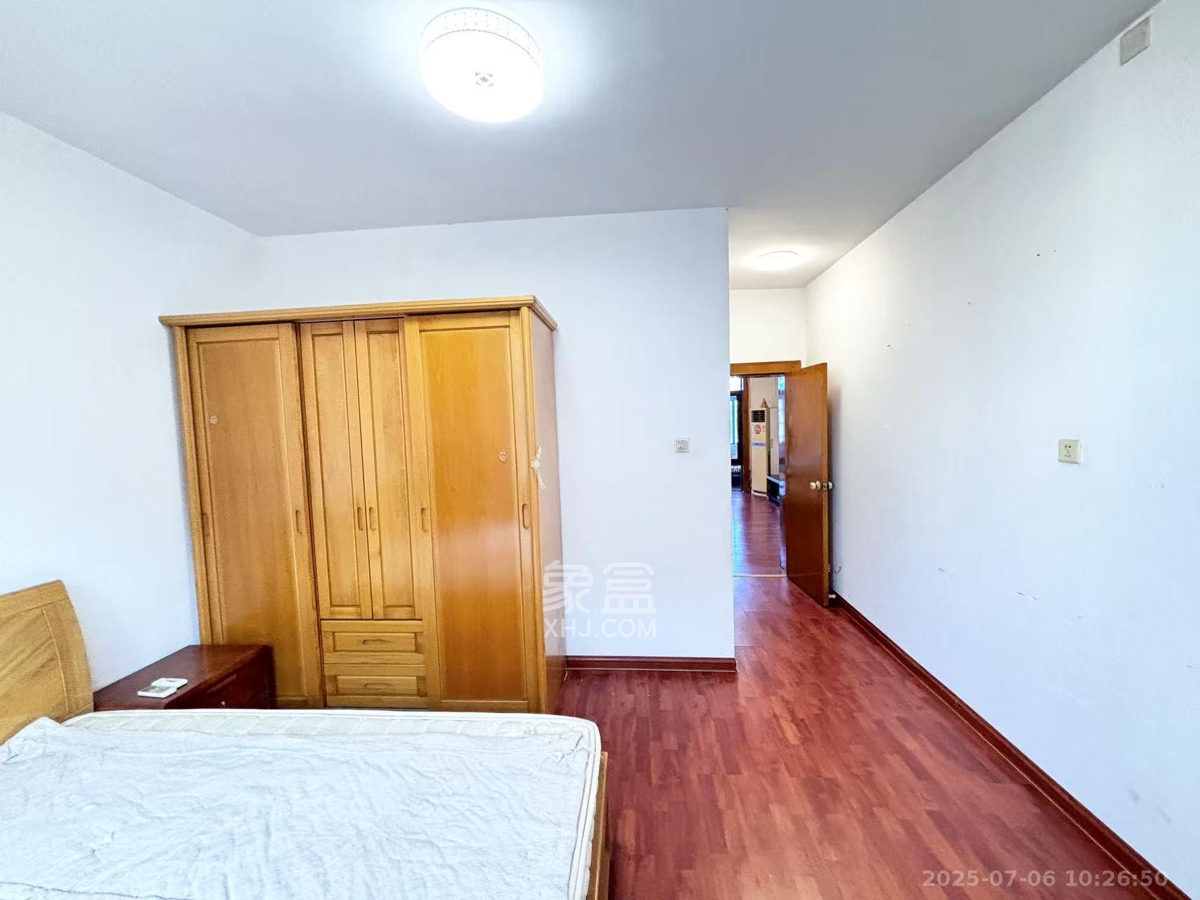 杏林小区  3室2厅1卫    2400.0元/月 杏林小区  3室2厅1卫    2400.0元/月