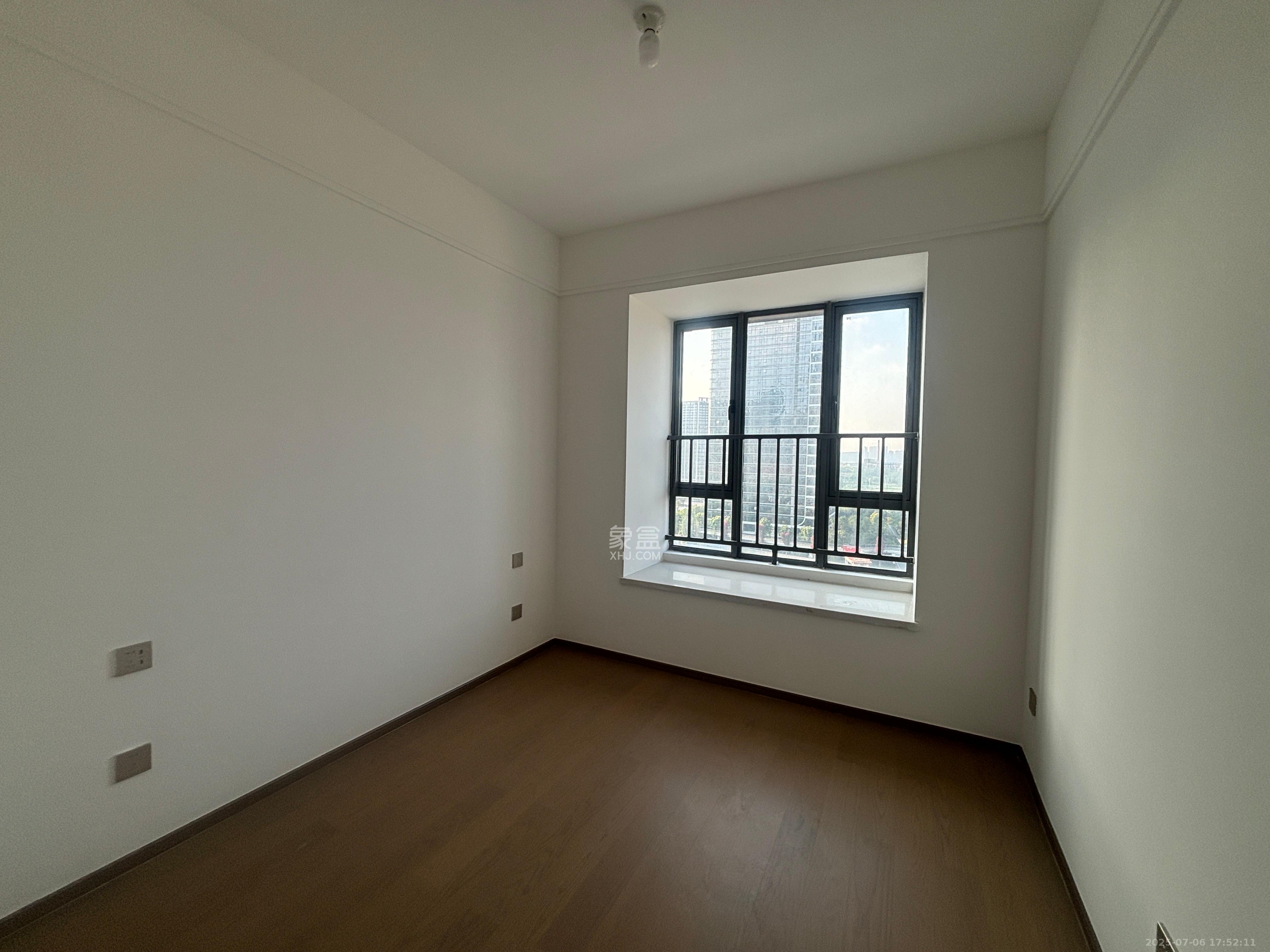 复地滨江金融中心  4室2厅2卫    7000.0元/月 复地滨江金融中心  4室2厅2卫    7000.0元/月室内图