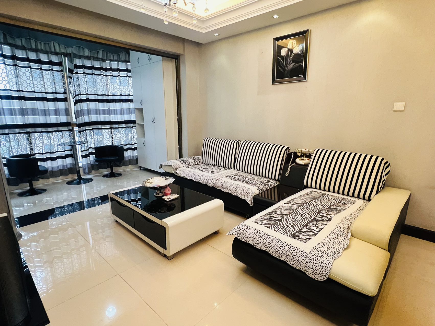 碧桂园 3室2厅1卫 1600.0元/月 碧桂园 3室2厅1卫 1600.0元/月室内图